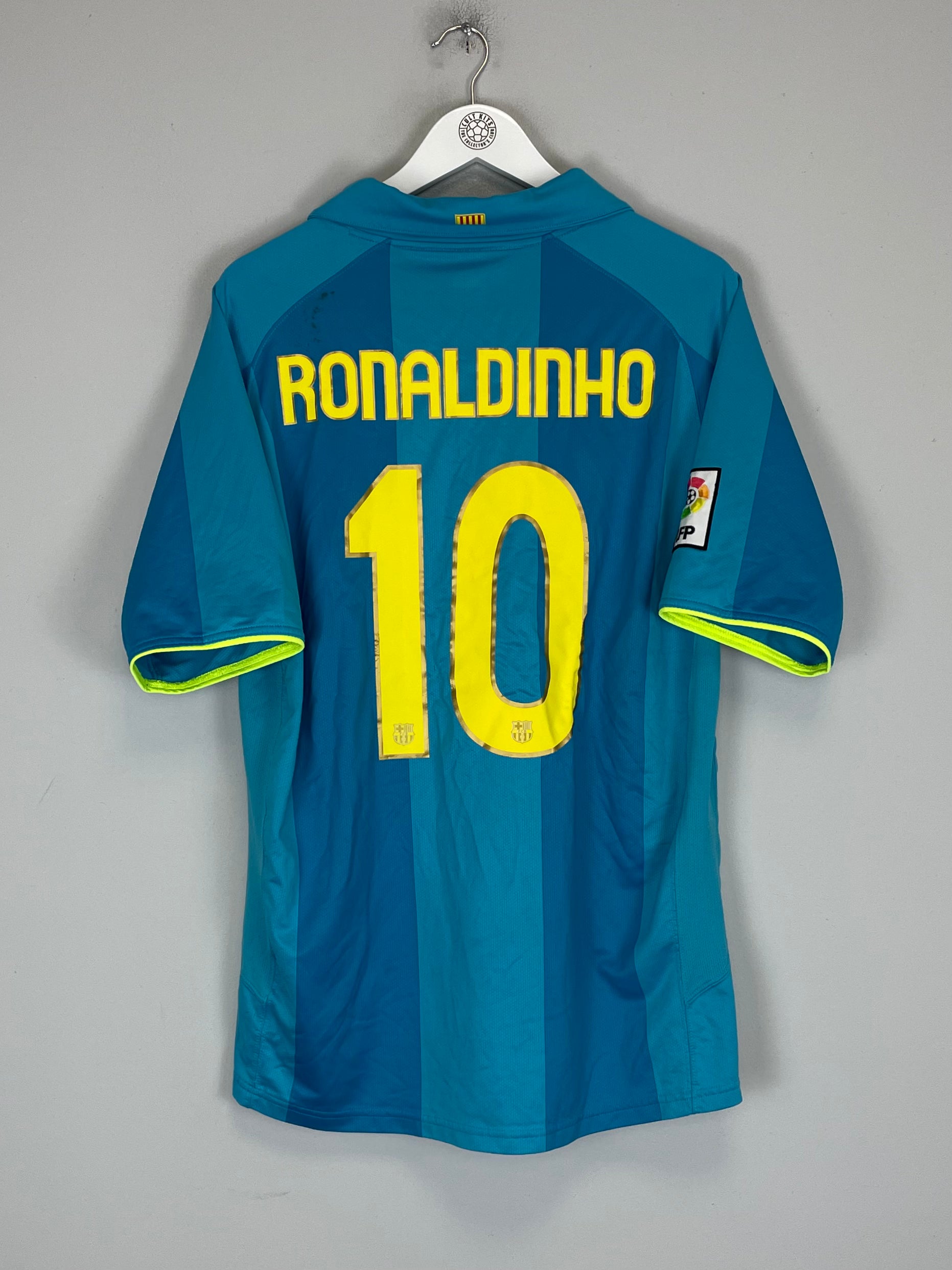 Shop 2007/08 BARCELONA RONALDINHO #10 AWAY SHIRT (XL) NIKE, classic football shirts, vintage football shirts & retro soccer jerseys at Cult Kits