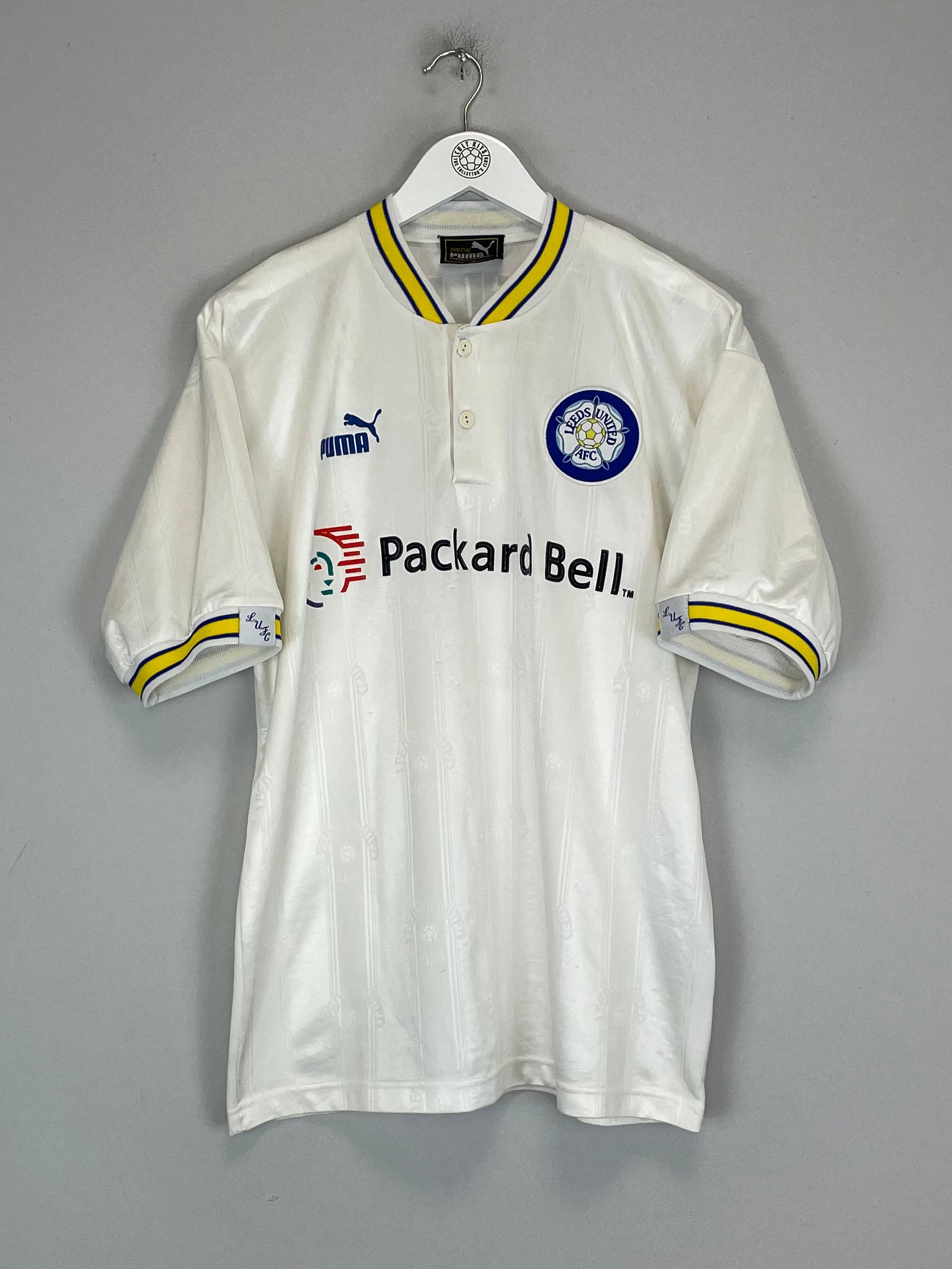 Shop 1996/98 LEEDS UNITED HASSELBAINK #9 HOME SHIRT (M) PUMA, classic football shirts, vintage football shirts & retro soccer jerseys at Cult Kits