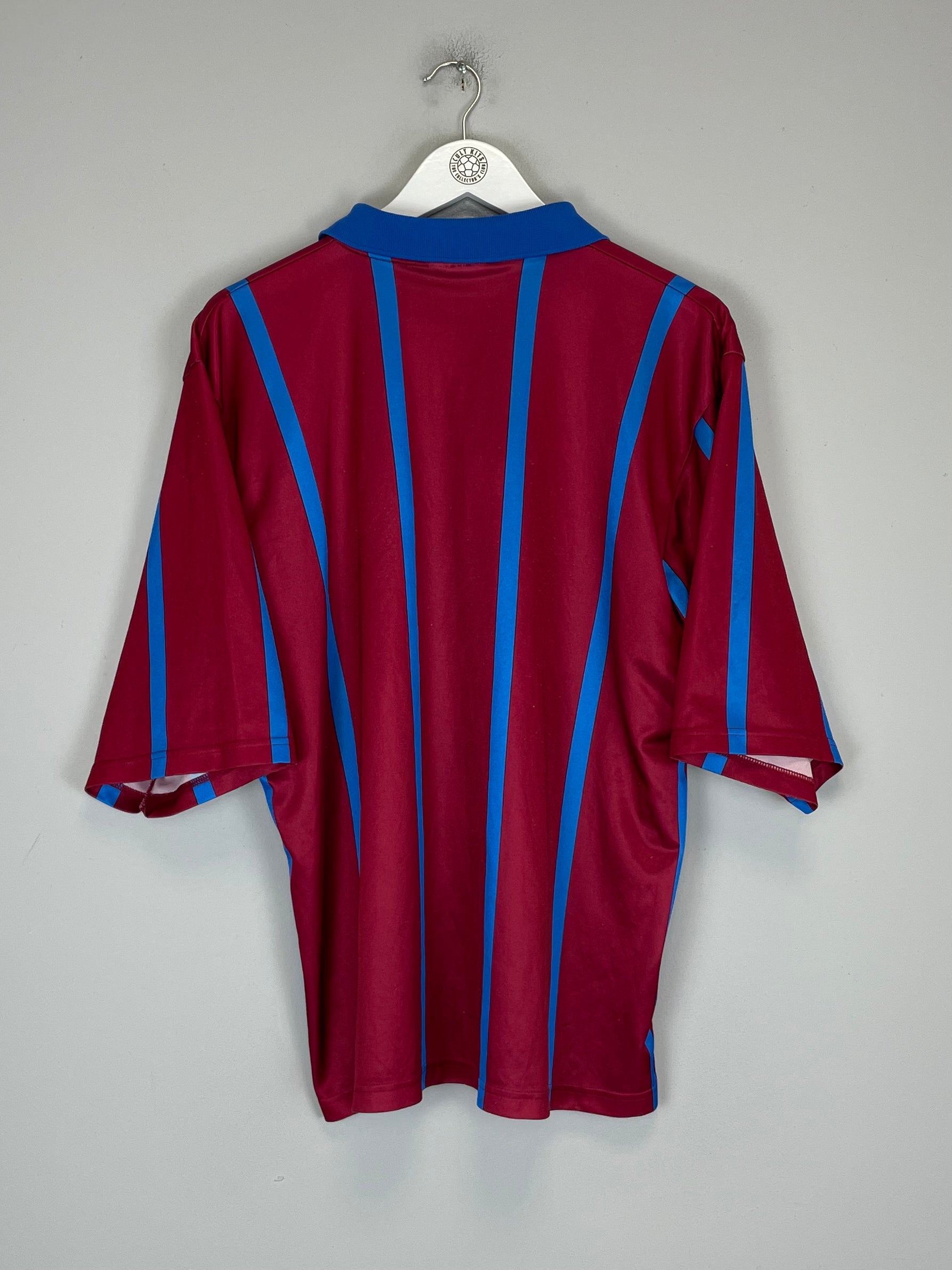 Shop 1993/95 ASTON VILLA HOME SHIRT (XL) ASICS, classic football shirts, vintage football shirts & retro soccer jerseys at Cult Kits