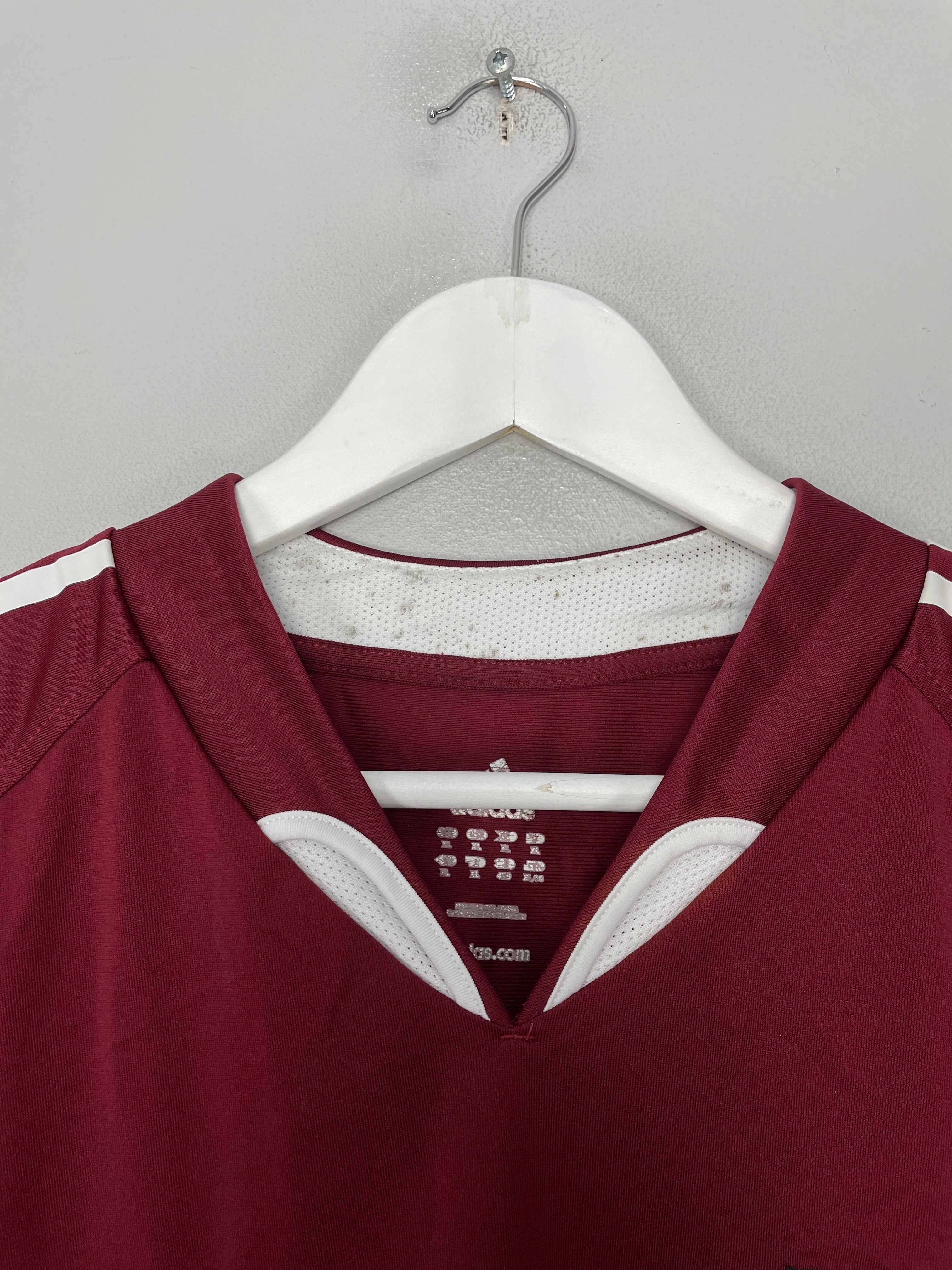 Shop 2005/06 VENEZUELA HOME SHIRT (XL) ADIDAS, classic football shirts, vintage football shirts & retro soccer jerseys at Cult Kits