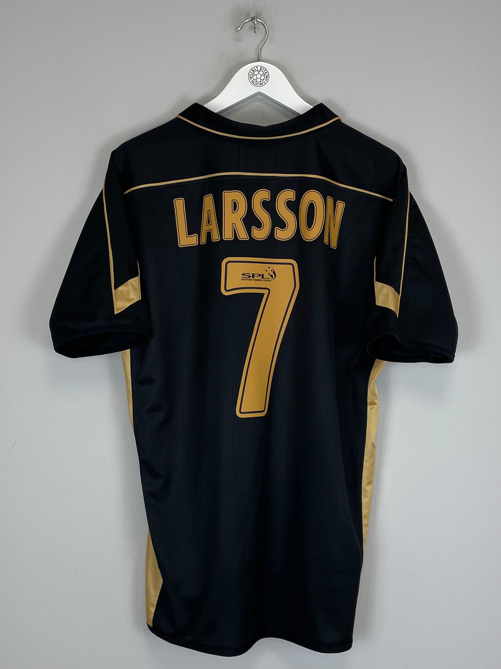 Shop 2003/04 CELTIC LARSSON #7 AWAY SHIRT (L) UMBRO, classic football shirts, vintage football shirts & retro soccer jerseys at Cult Kits