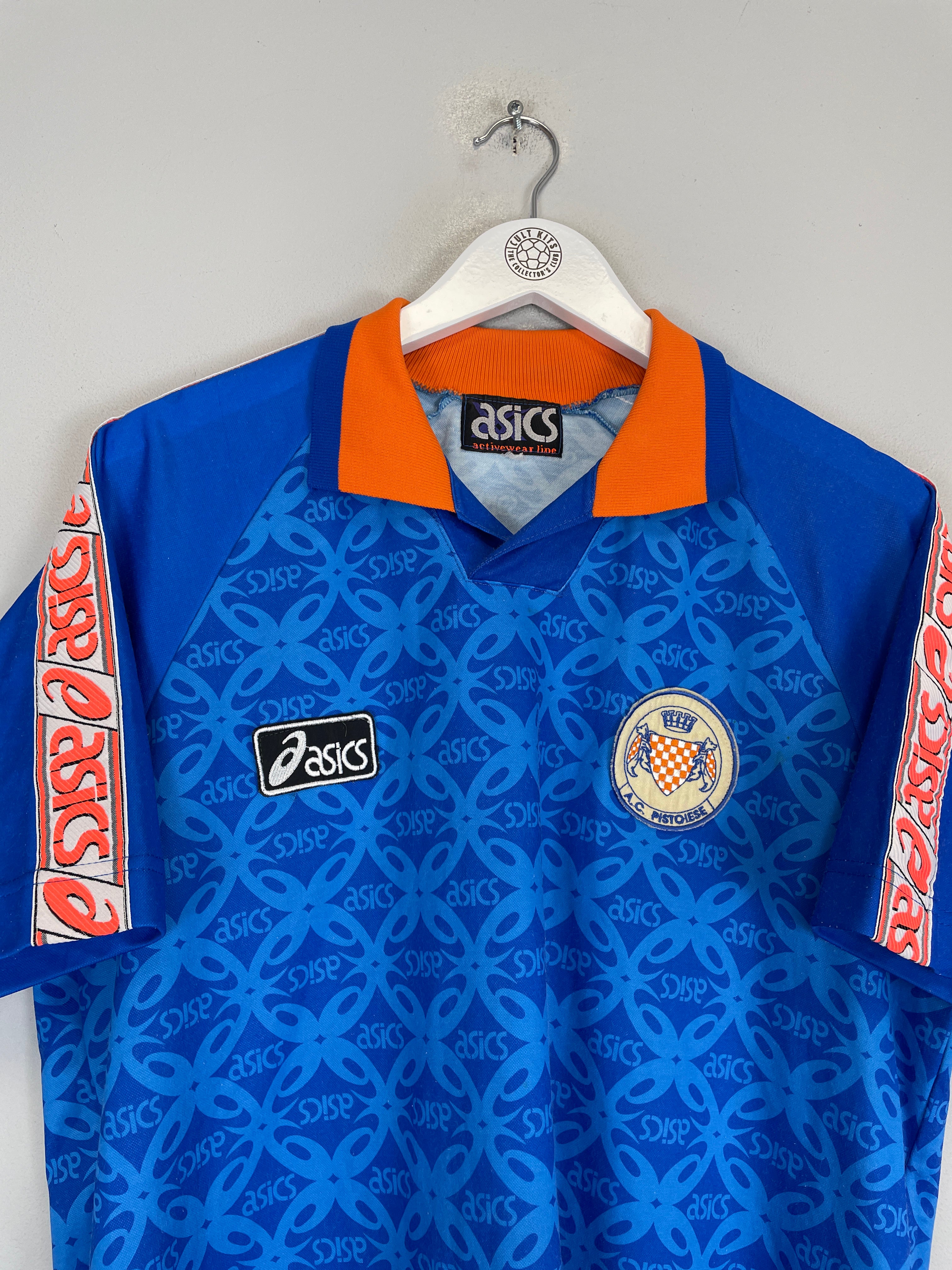 Shop 1995/96 PISTOIESE HOME SHIRT (L) ASICS, classic football shirts, vintage football shirts & retro soccer jerseys at Cult Kits