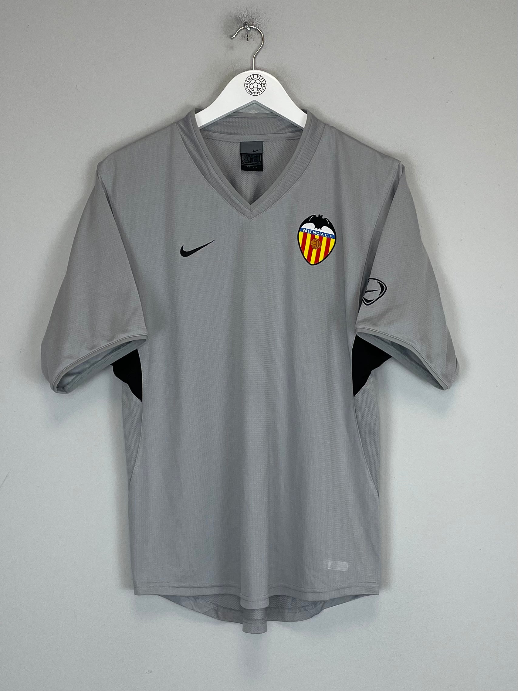 Shop 2004/05 VALENCIA TRAINING SHIRT (S) NIKE, classic football shirts, vintage football shirts & retro soccer jerseys at Cult Kits