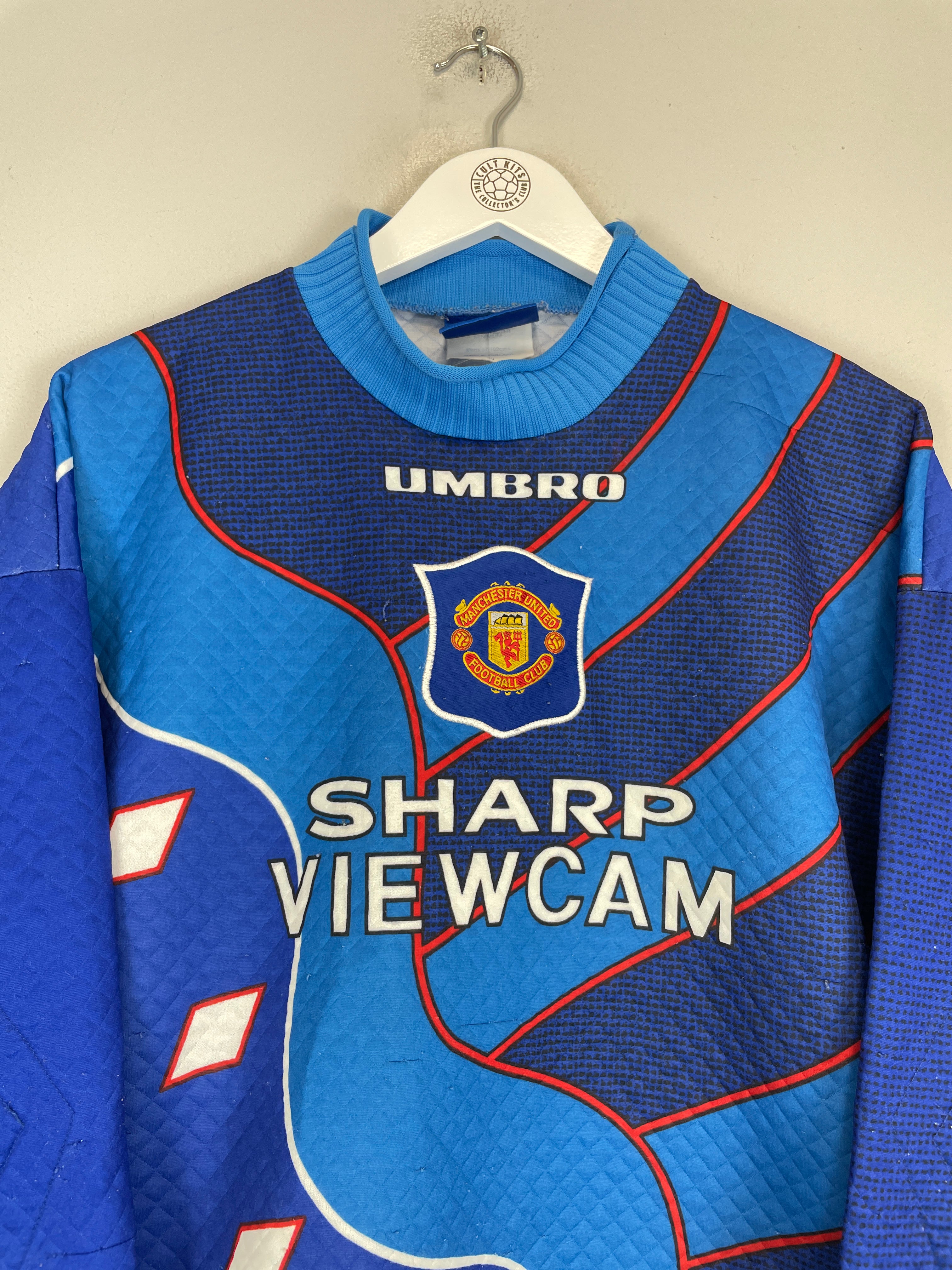 Shop 1995/97 MANCHESTER UNITED SCHMEICHEL #1 GK SHIRT (M) UMBRO, classic football shirts, vintage football shirts & retro soccer jerseys at Cult Kits