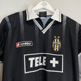 Shop 2000/01 JUVENTUS VAN DER SAR #1 GK SHIRT (M) LOTTO, classic football shirts, vintage football shirts & retro soccer jerseys at Cult Kits