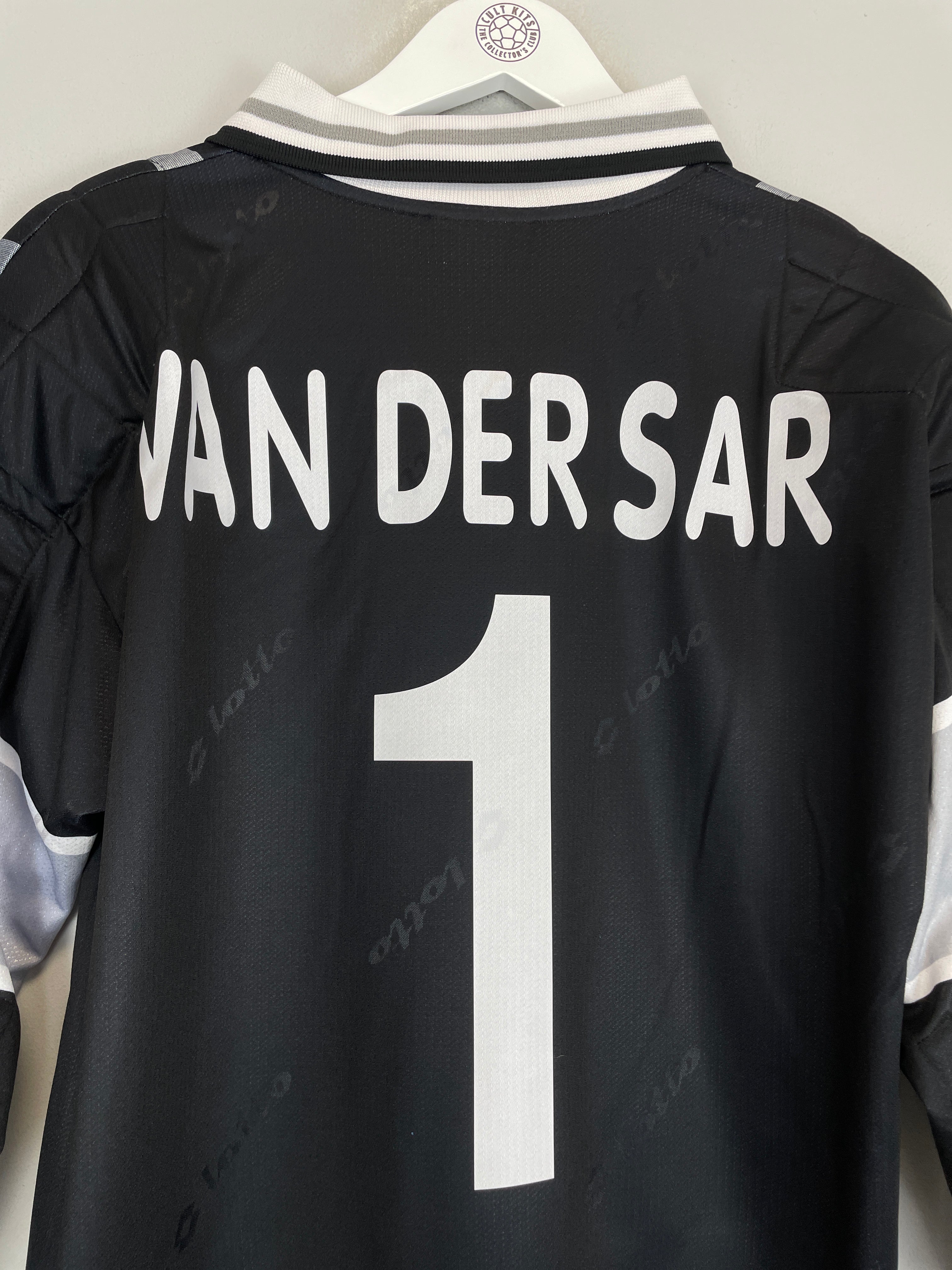 Shop 2000/01 JUVENTUS VAN DER SAR #1 GK SHIRT (M) LOTTO, classic football shirts, vintage football shirts & retro soccer jerseys at Cult Kits