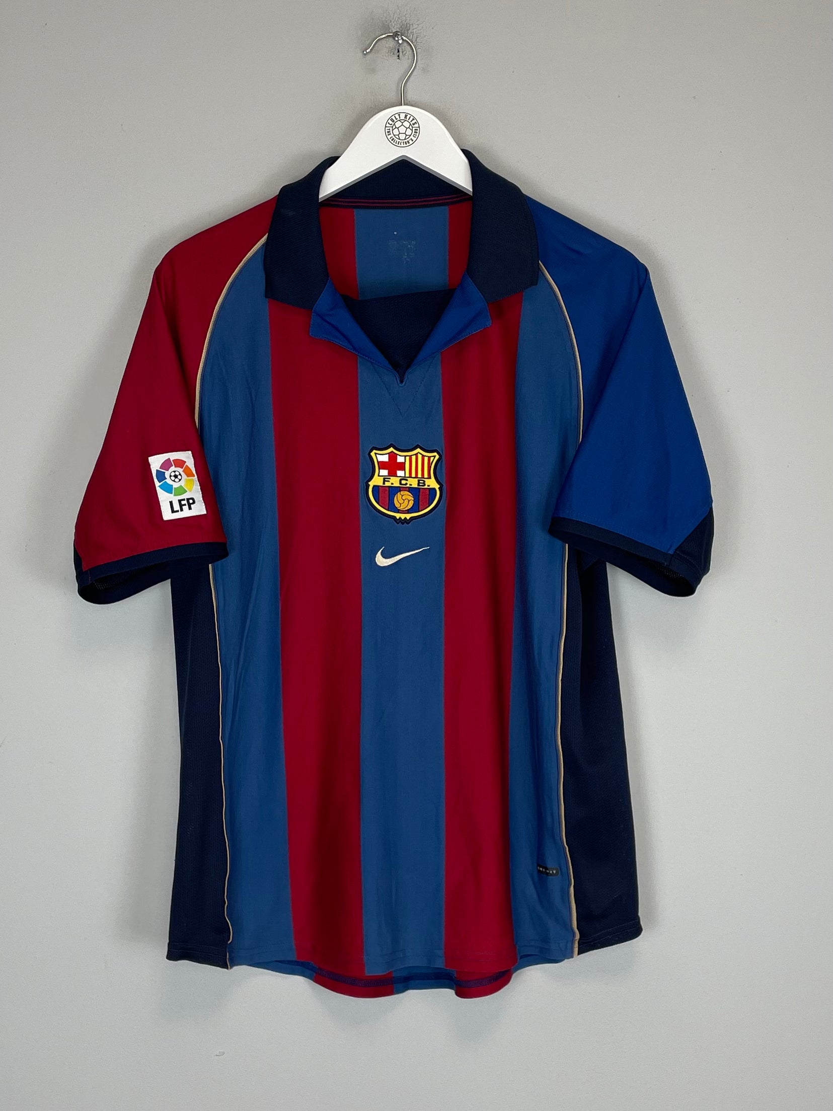 Shop 2001/02 BARCELONA KLUIVERT #9 HOME SHIRT (M) NIKE, classic football shirts, vintage football shirts & retro soccer jerseys at Cult Kits