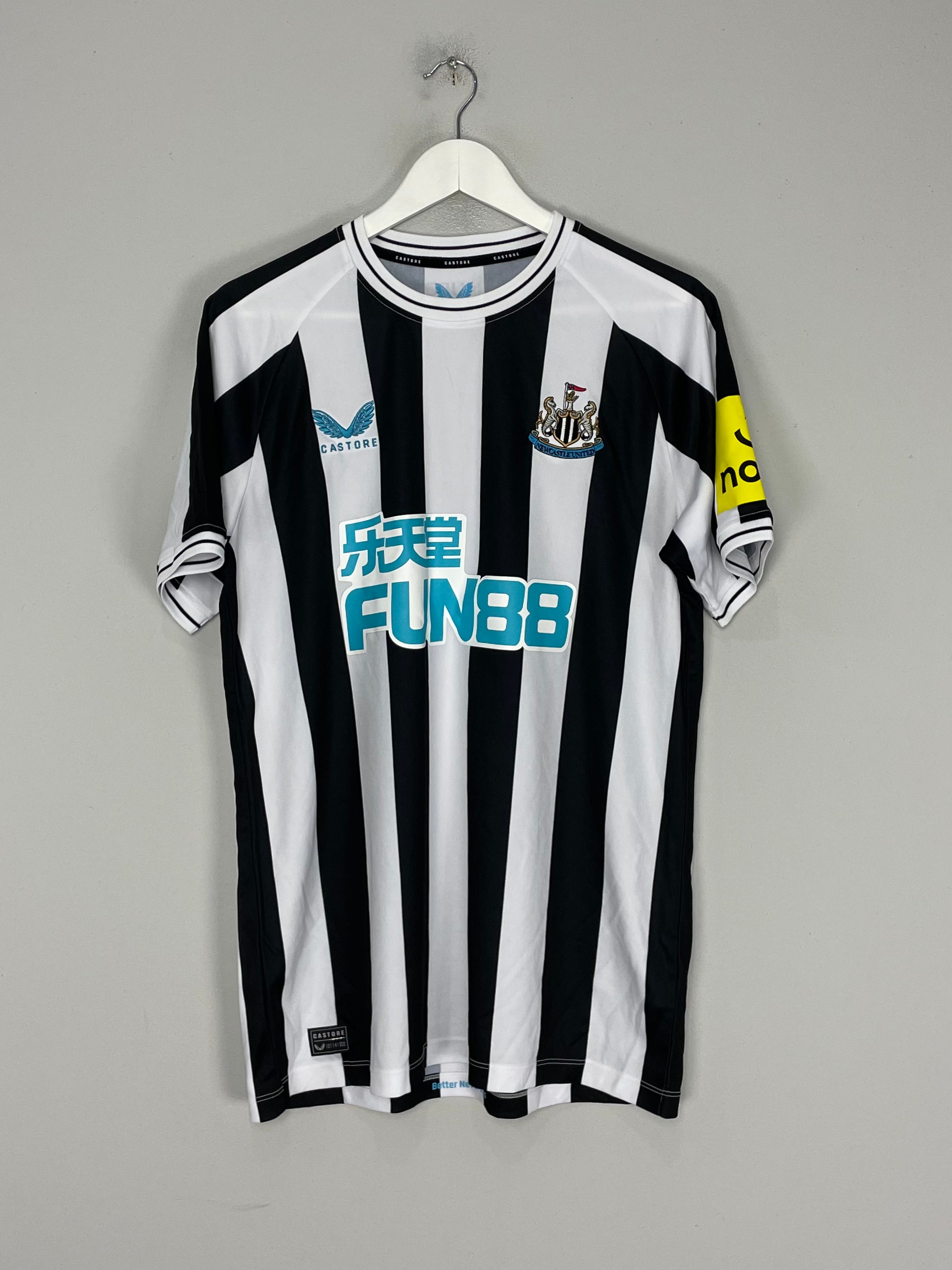 Shop 2022/23 Newcastle United *BNWOT* Home Shirt (Multiple Sizes) Castore, classic football shirts, vintage football shirts & retro soccer jerseys at Cult Kits