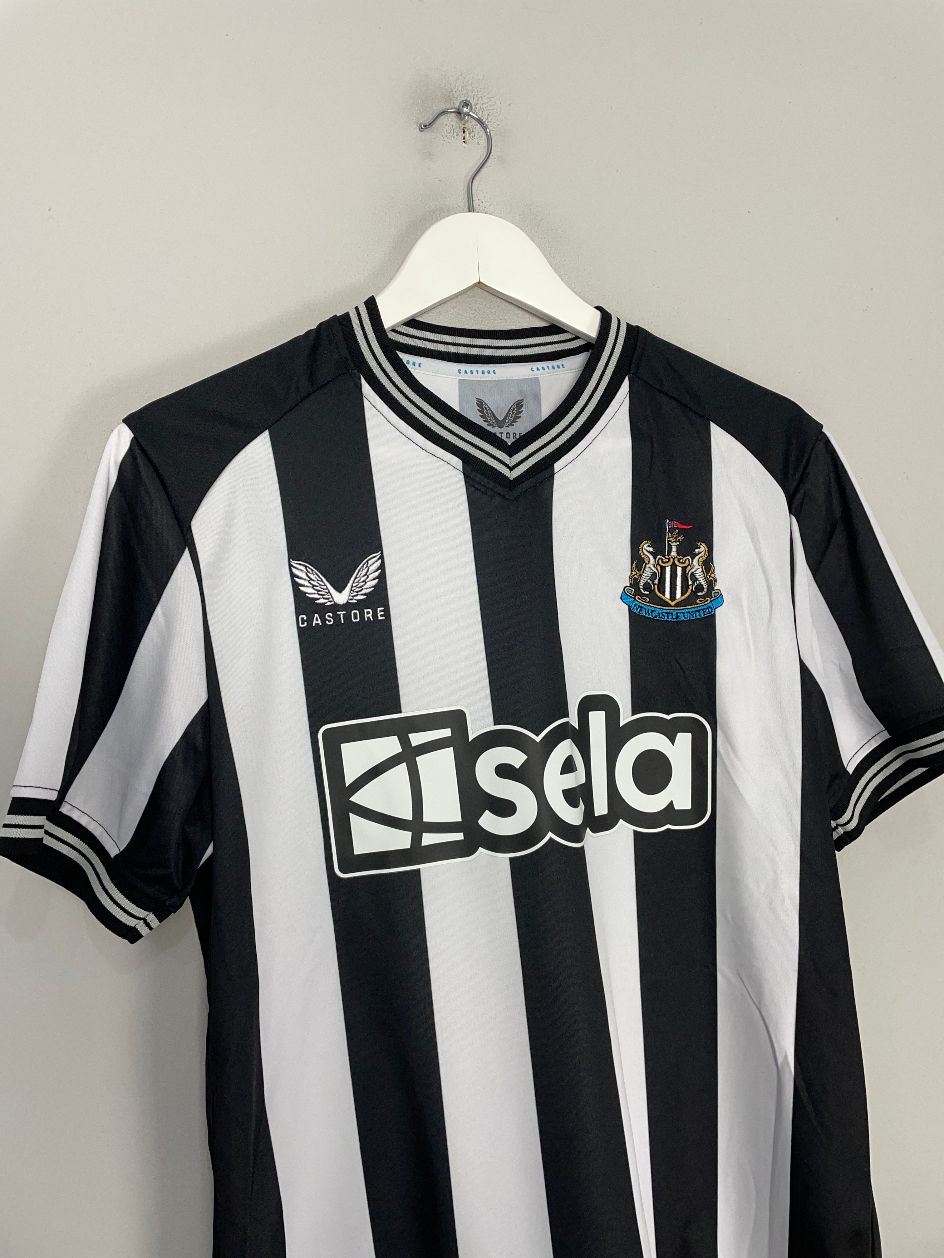 Shop 2023/24 Newcastle United *BNWOT* Home Shirt (Multiple Sizes) Castore, classic football shirts, vintage football shirts & retro soccer jerseys at Cult Kits