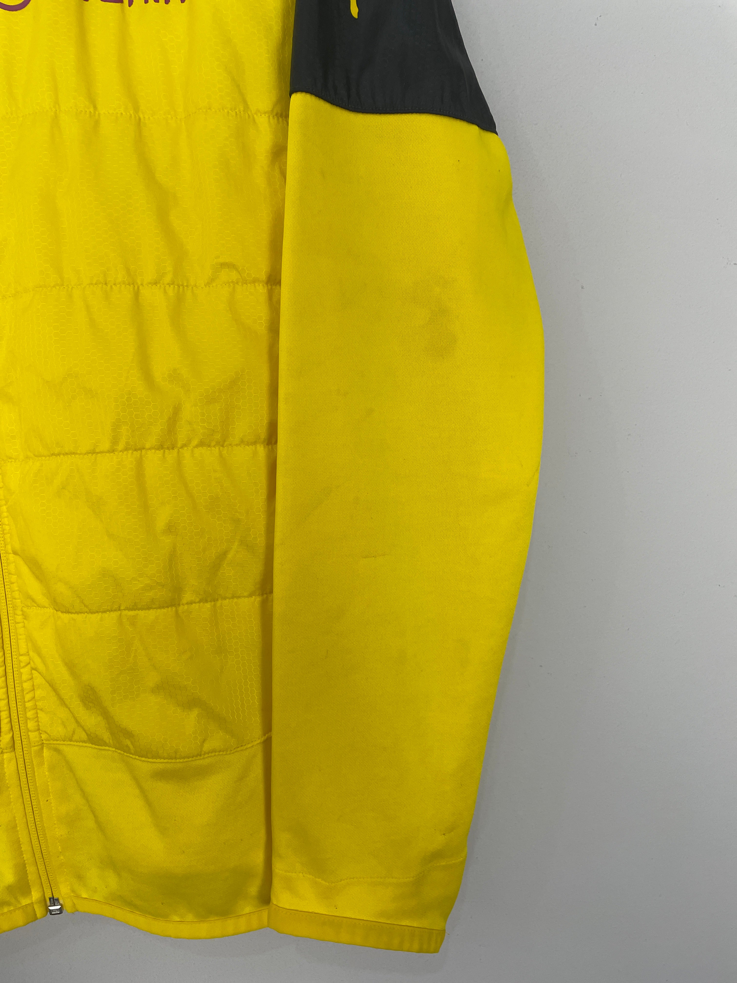 Shop 2014/15 DORTMUND TRACK JACKET (M) PUMA, classic football shirts, vintage football shirts & retro soccer jerseys at Cult Kits