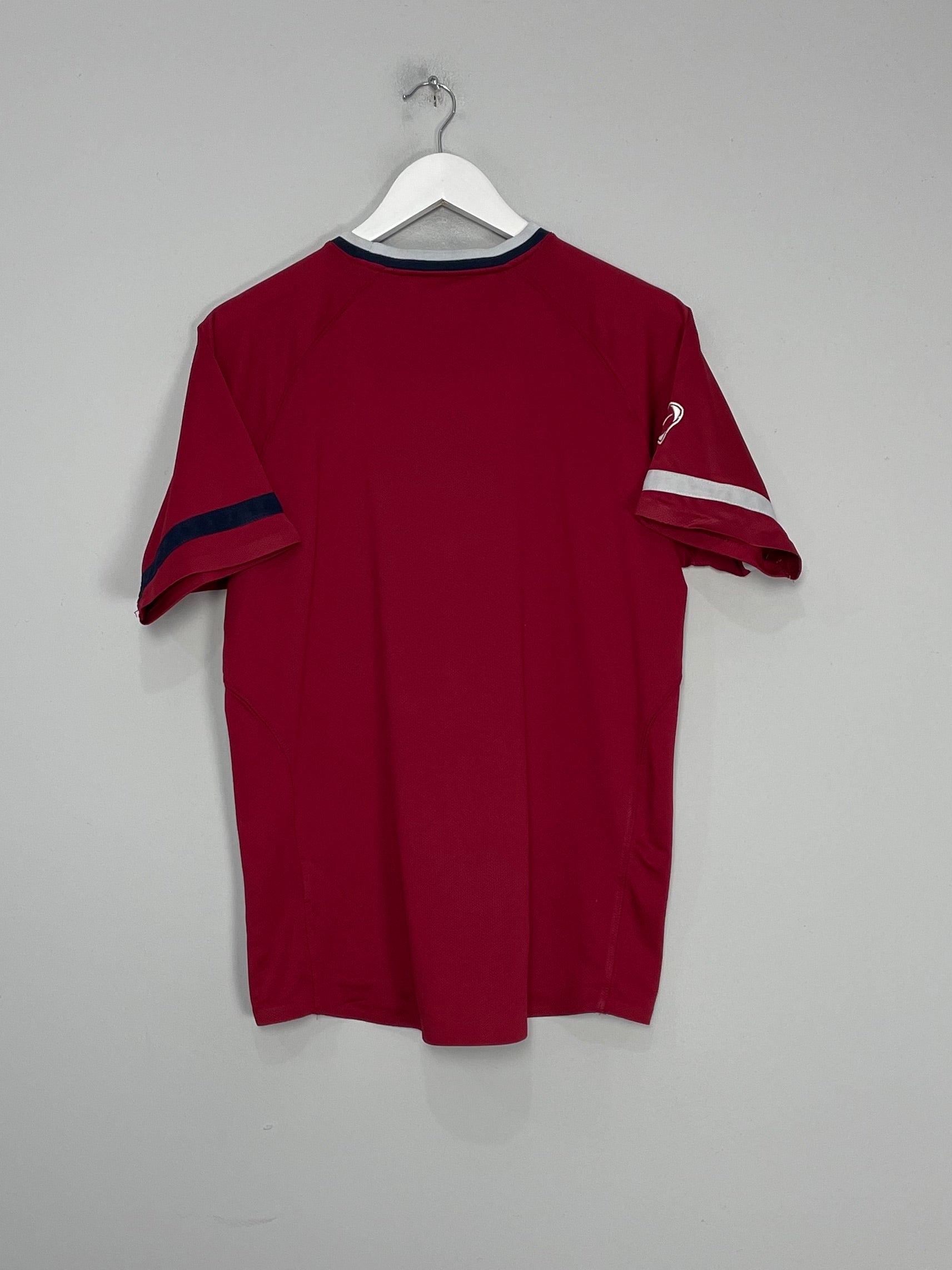 Shop 2000/01 USA TRAINING SHIRT (M) NIKE, classic football shirts, vintage football shirts & retro soccer jerseys at Cult Kits