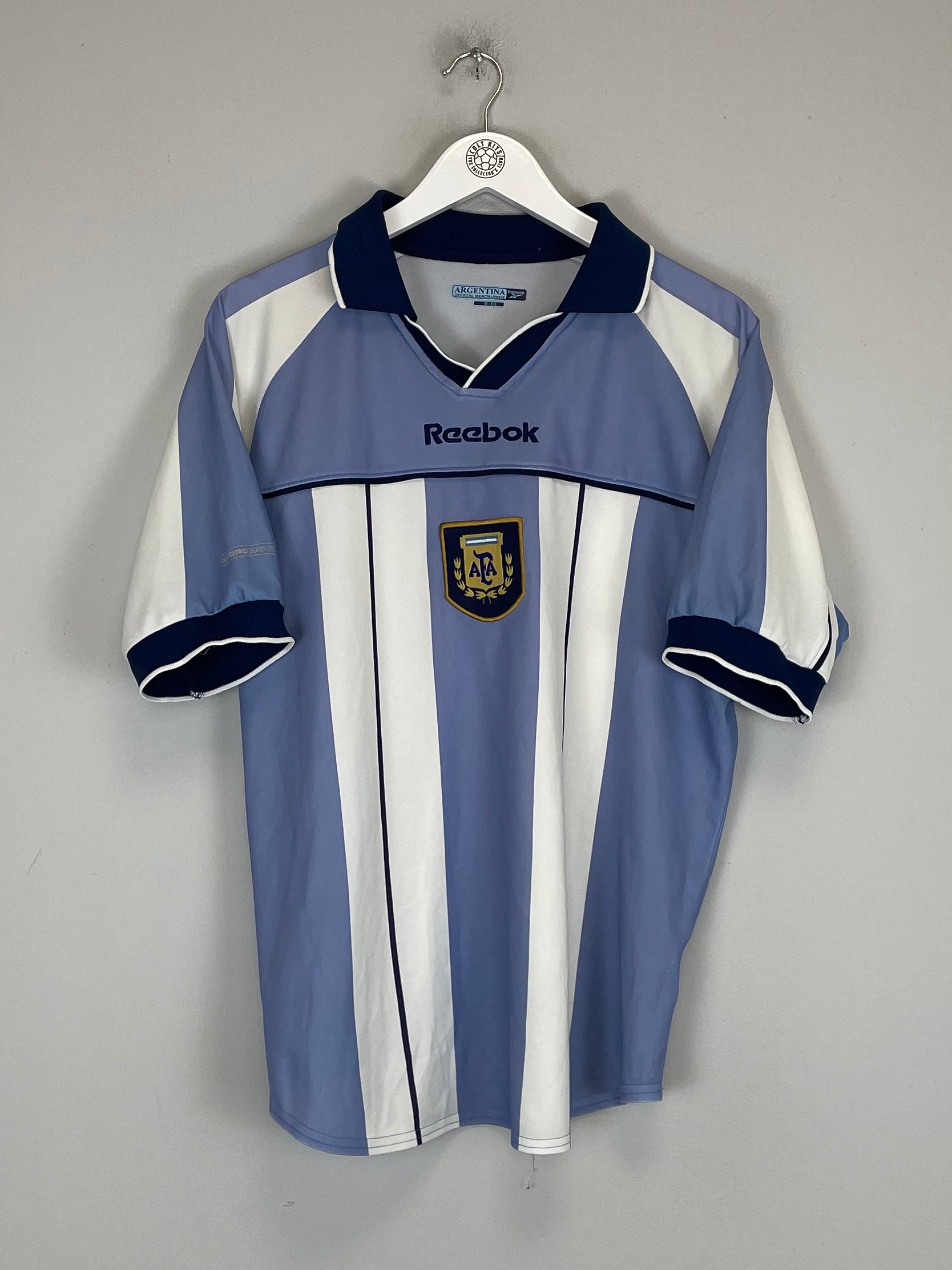 Shop 2000/01 ARGENTINA HOME SHIRT (M) REEBOK, classic football shirts, vintage football shirts & retro soccer jerseys at Cult Kits