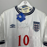 Shop 1999/01 ENGLAND OWEN #10 *BNWT* SIGNED HOME SHIRT (XL) UMBRO, classic football shirts, vintage football shirts & retro soccer jerseys at Cult Kits
