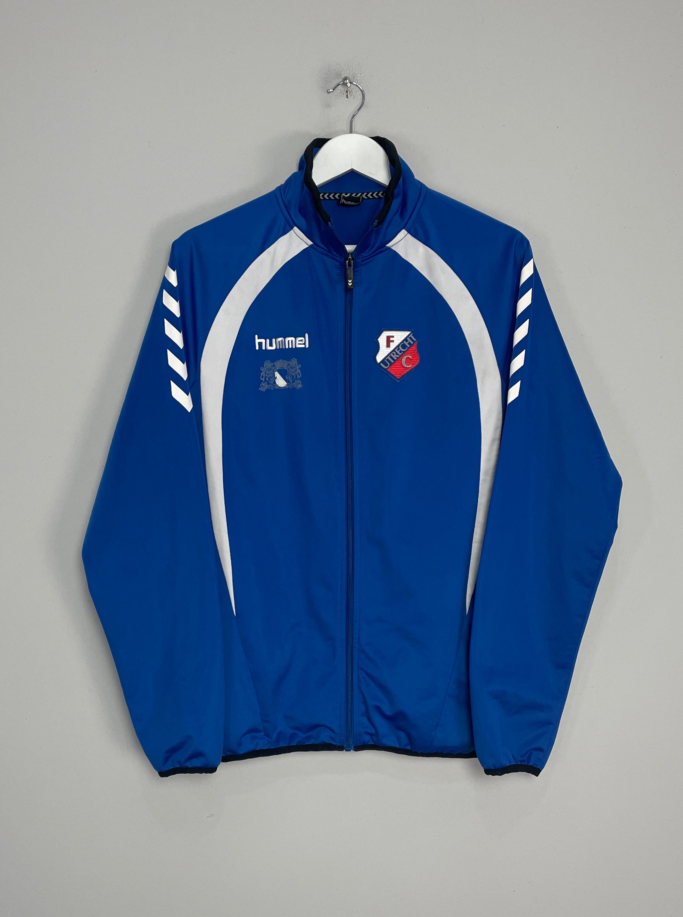 Shop 2015/17 FC UTRECHT TRACK JACKET (L) HUMMEL, classic football shirts, vintage football shirts & retro soccer jerseys at Cult Kits