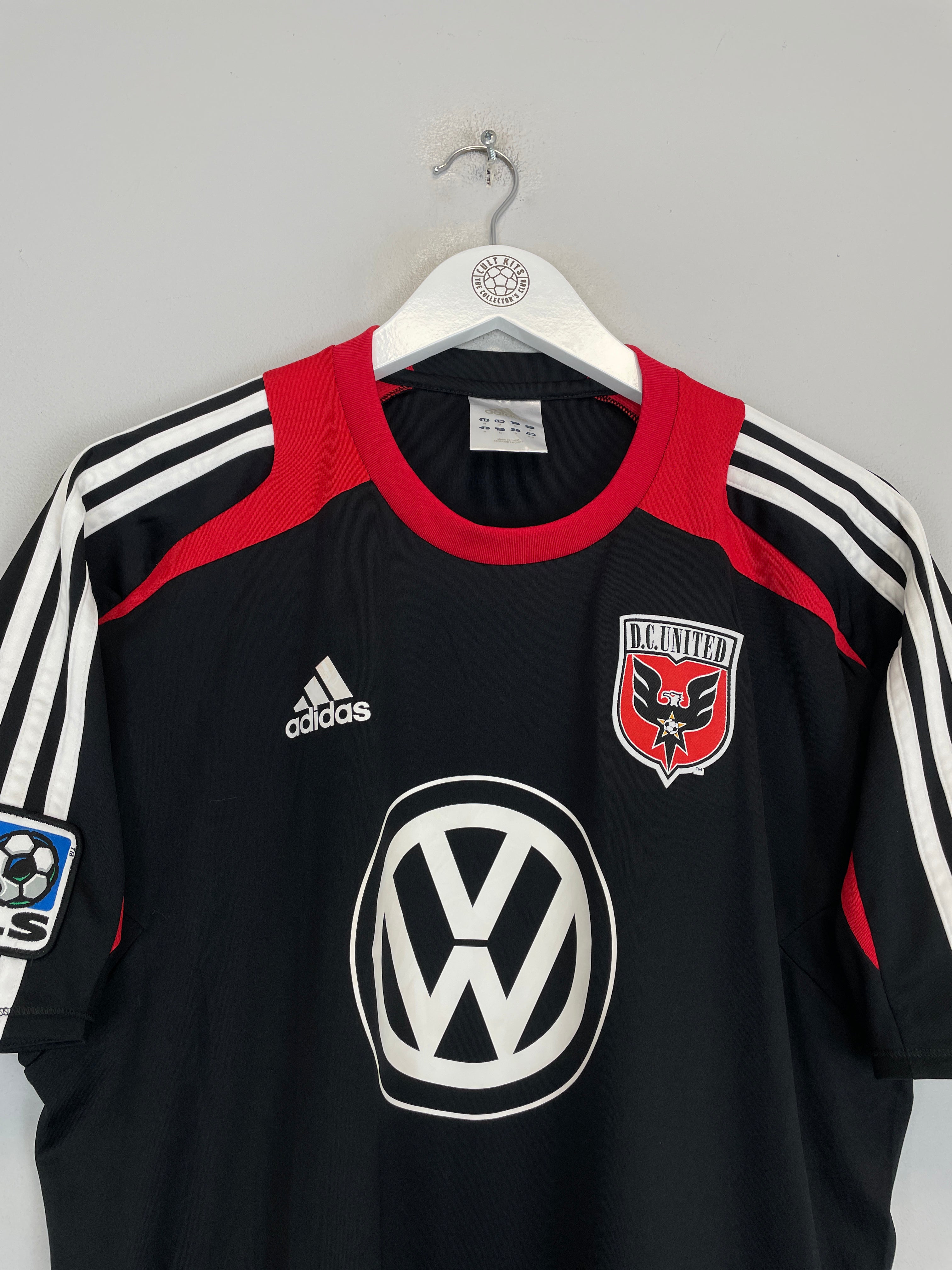 Shop 2010/11 DC UNITED HOME SHIRT (M) ADIDAS, classic football shirts, vintage football shirts & retro soccer jerseys at Cult Kits