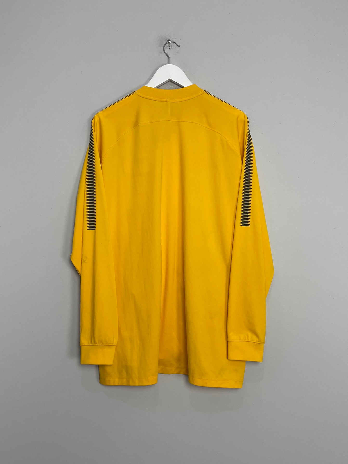 2017/18 KAIZER CHIEFS TRACK JACKET (XXL) NIKE