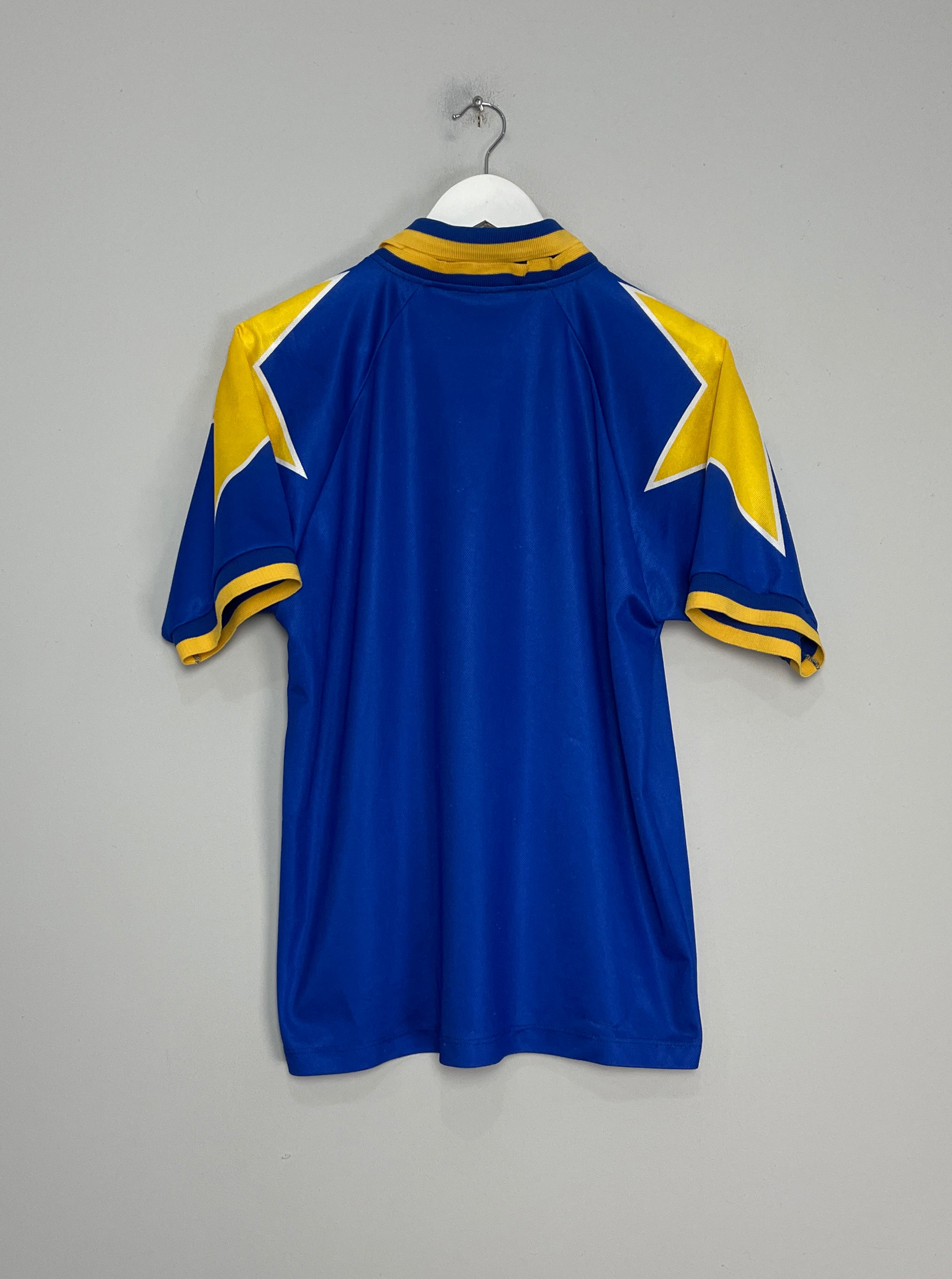 Shop 1996/97 JUVENTUS AWAY SHIRT (S) KAPPA, classic football shirts, vintage football shirts & retro soccer jerseys at Cult Kits