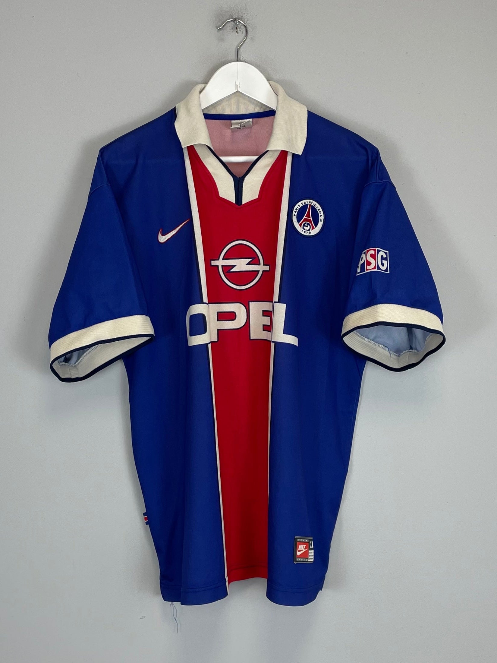 Shop 1997/98 PSG HOME SHIRT (XL) NIKE, classic football shirts, vintage football shirts & retro soccer jerseys at Cult Kits