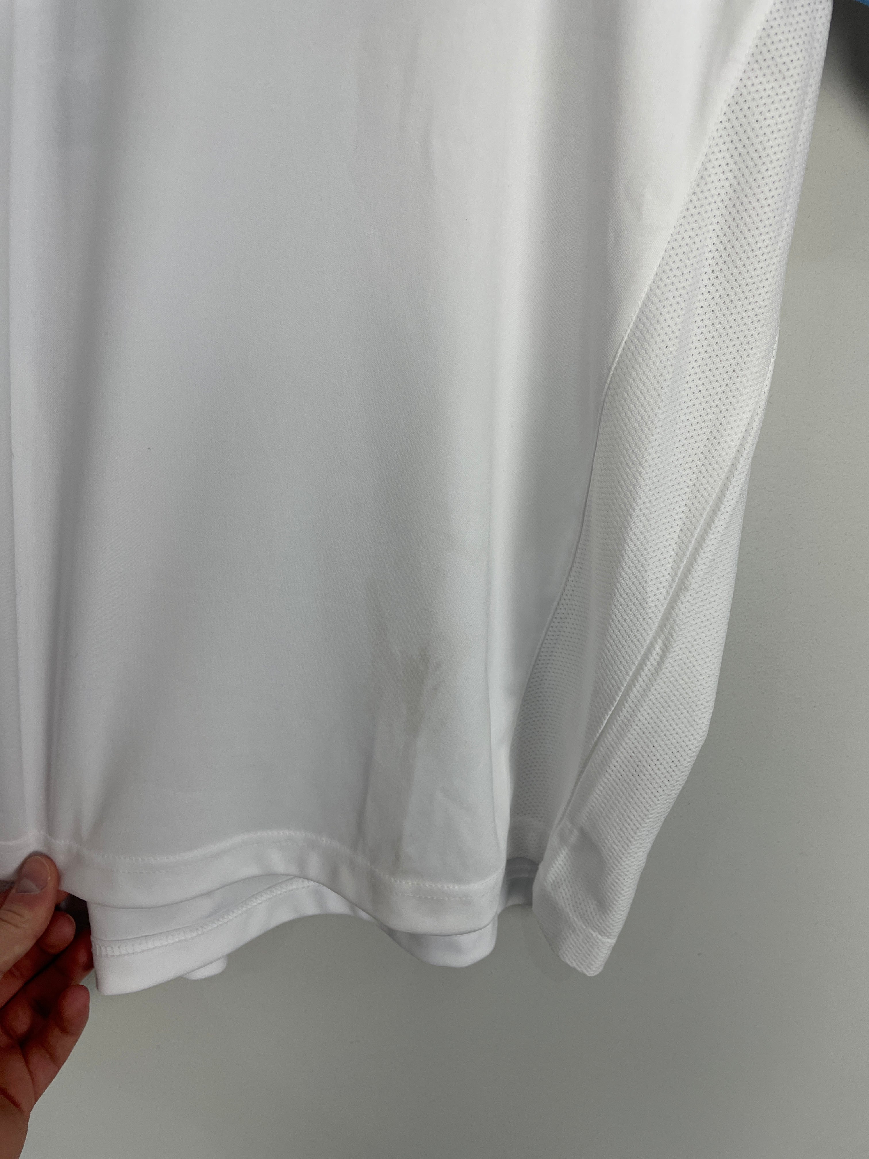 Shop 2004/05 ASTON VILLA SOLANO #11 AWAY SHIRT (XL) HUMMEL, classic football shirts, vintage football shirts & retro soccer jerseys at Cult Kits