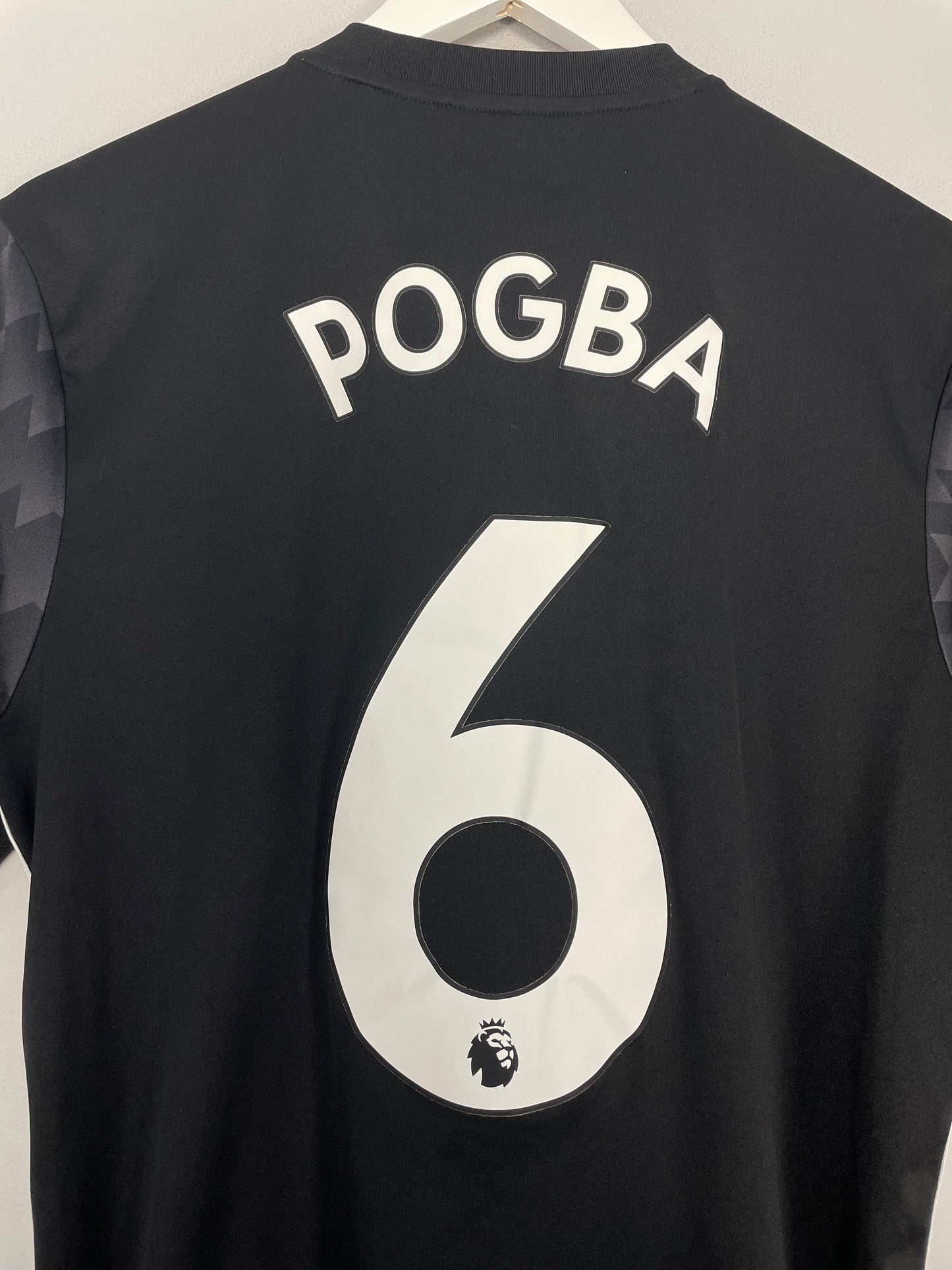 2017/18 MANCHESTER UNITED POGBA #6 AWAY SHIRT (M) ADIDAS