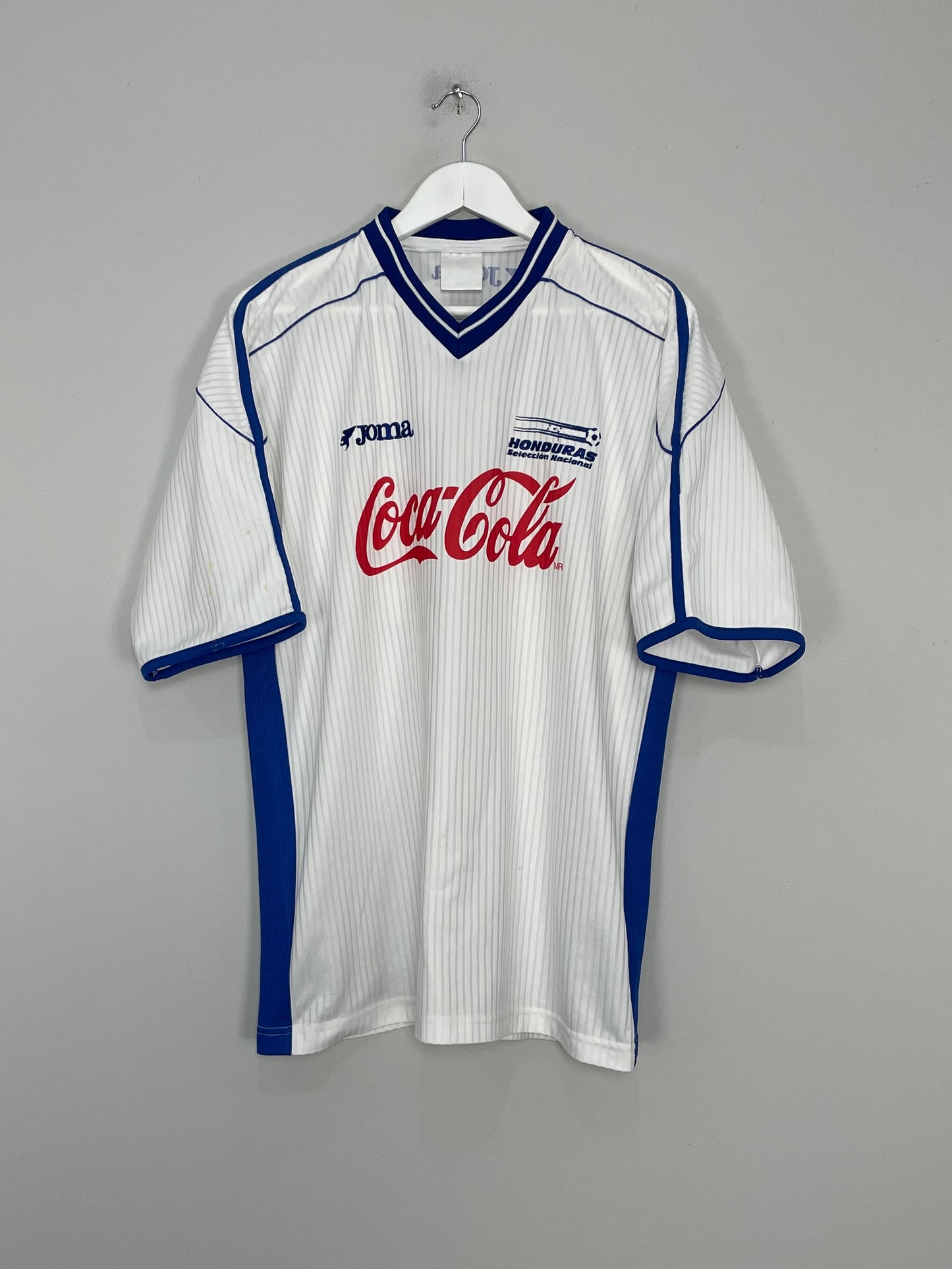 Image of the Honduras shirt from the 2000/01 season