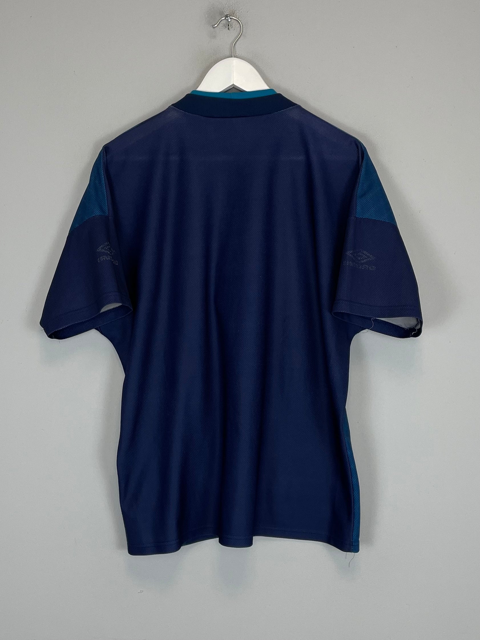 Shop 1994/96 ENGLAND TRAINING SHIRT (M) UMBRO, classic football shirts, vintage football shirts & retro soccer jerseys at Cult Kits