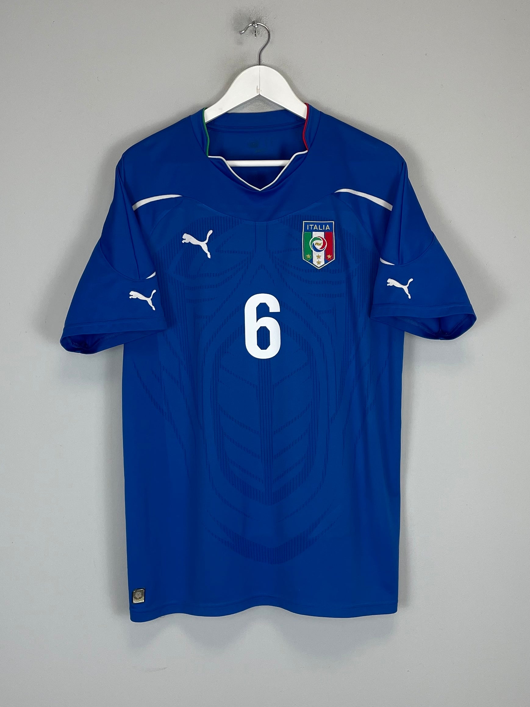 Shop 2010/12 ITALY DE ROSSI #6 HOME SHIRT (XL) PUMA, classic football shirts, vintage football shirts & retro soccer jerseys at Cult Kits