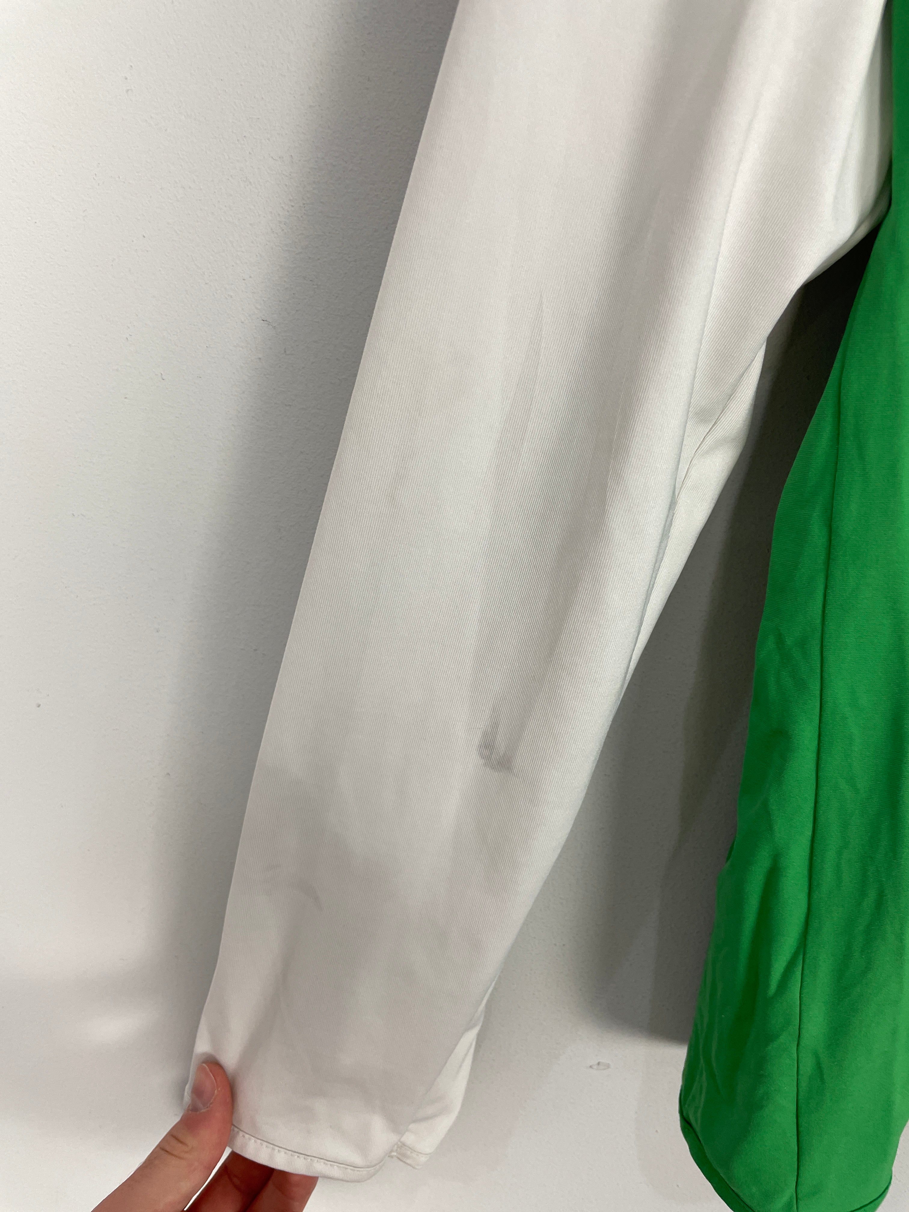 Shop 2005/06 HANNOVER 96 TROEST #4 L/S *MATCH ISSUED* HOME SHIRT (XXL) DIADORA, classic football shirts, vintage football shirts & retro soccer jerseys at Cult Kits