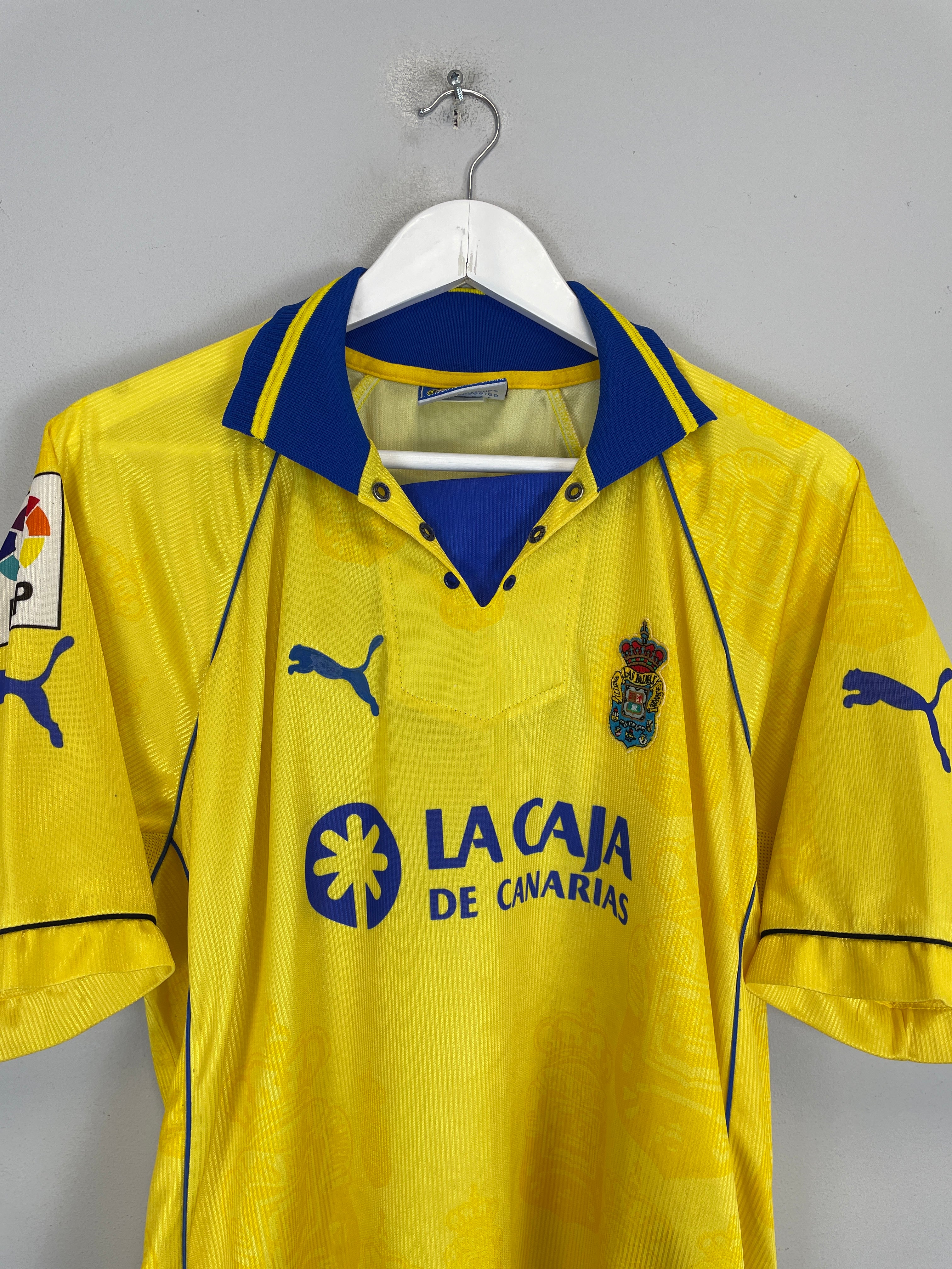 Shop 1997/98 LAS PALMAS HOME SHIRT (XL) PUMA, classic football shirts, vintage football shirts & retro soccer jerseys at Cult Kits