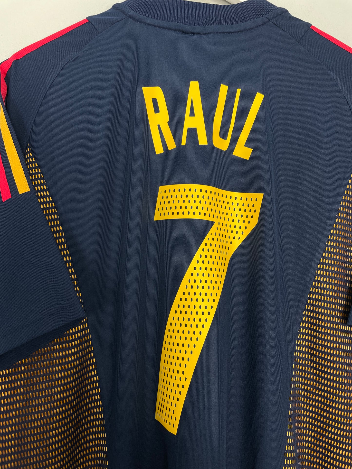 2002/04 SPAIN RAUL #7 *BNWT* AWAY SHIRT (L) ADIDAS