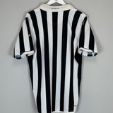 Shop 2006/07 JUVENTUS HOME SHIRT (L) NIKE, classic football shirts, vintage football shirts & retro soccer jerseys at Cult Kits
