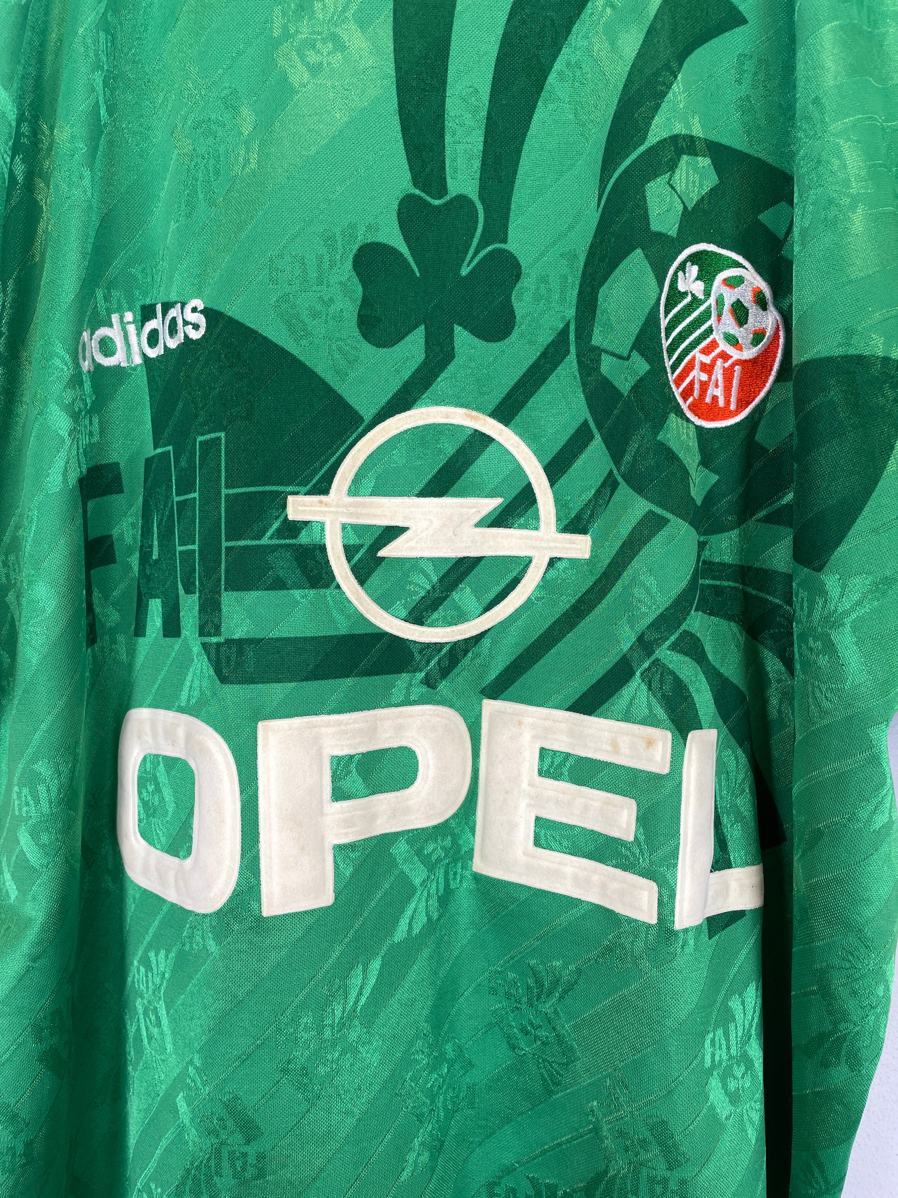 Shop 1994 IRELAND HOME SHIRT (M) ADIDAS, classic football shirts, vintage football shirts & retro soccer jerseys at Cult Kits