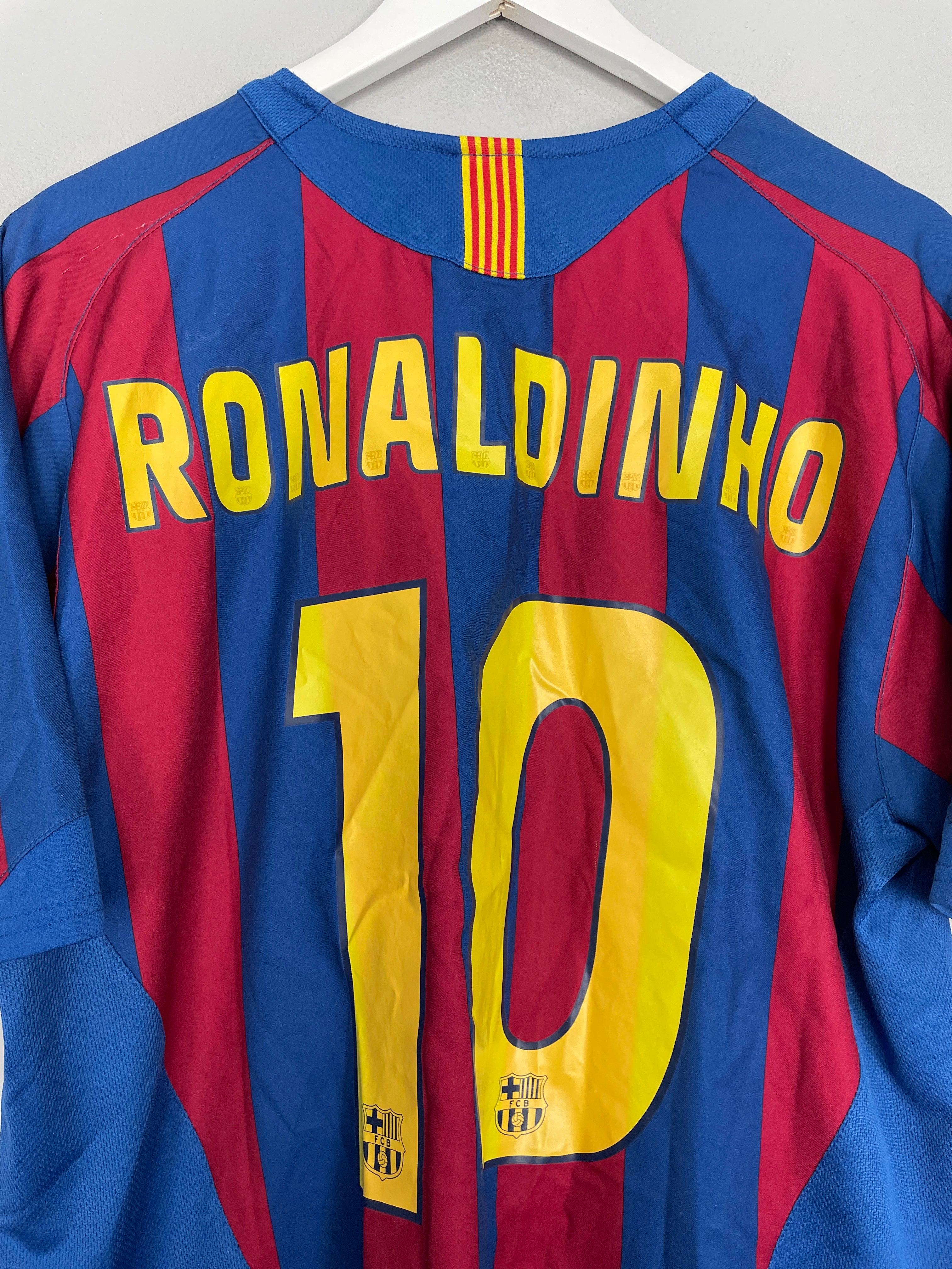 Shop 2005/06 BARCELONA RONALDINHO #10 HOME SHIRT (L) NIKE, classic football shirts, vintage football shirts & retro soccer jerseys at Cult Kits