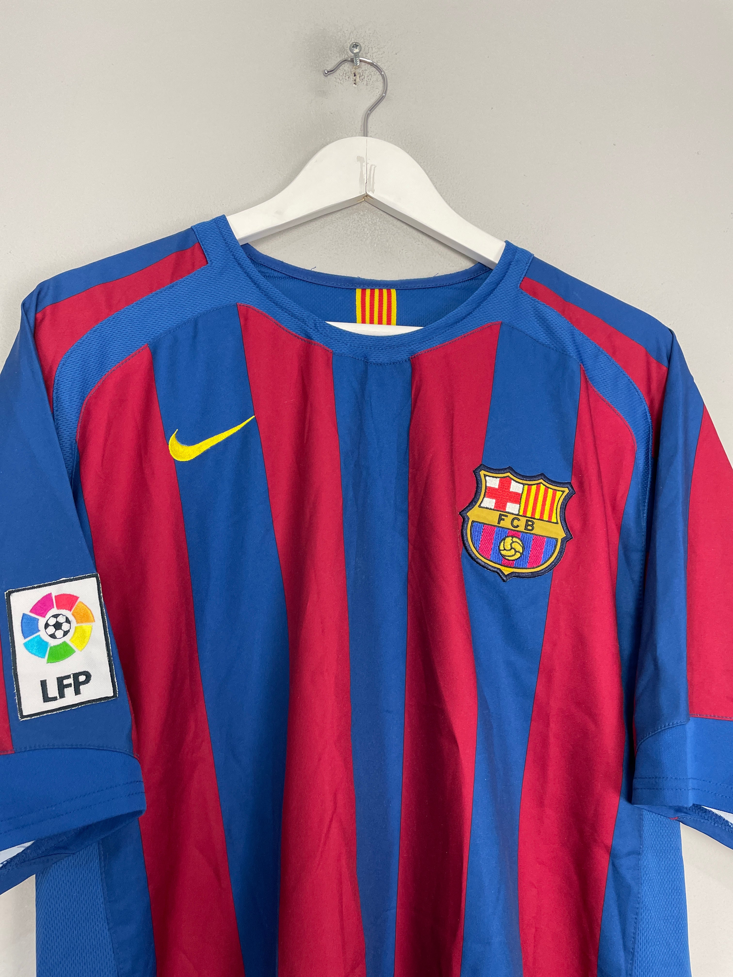 Shop 2005/06 BARCELONA RONALDINHO #10 HOME SHIRT (L) NIKE, classic football shirts, vintage football shirts & retro soccer jerseys at Cult Kits
