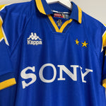 Shop 1996/97 JUVENTUS AWAY SHIRT (S) KAPPA, classic football shirts, vintage football shirts & retro soccer jerseys at Cult Kits