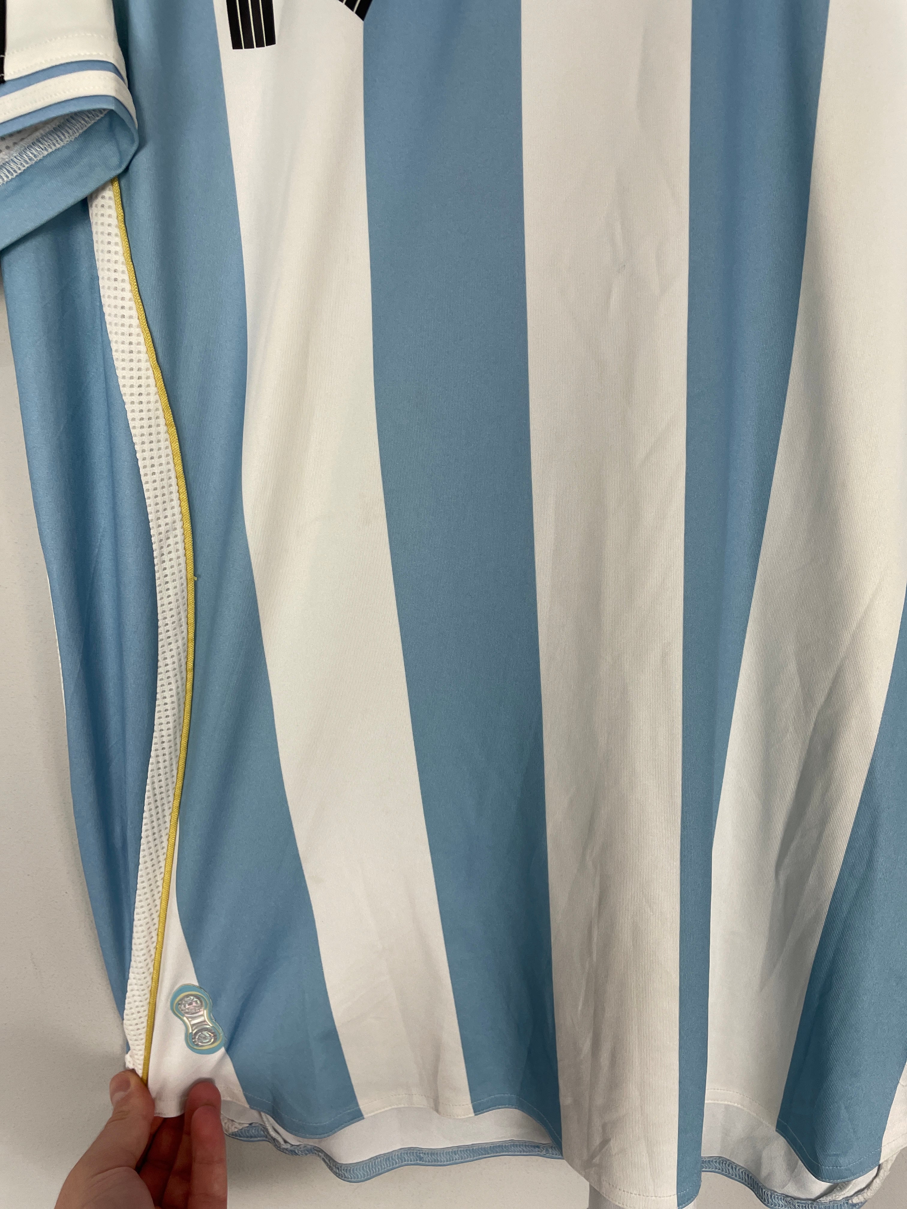 Shop 2006/07 ARGENTINA MESSI #19 HOME SHIRT (L) ADIDAS, classic football shirts, vintage football shirts & retro soccer jerseys at Cult Kits