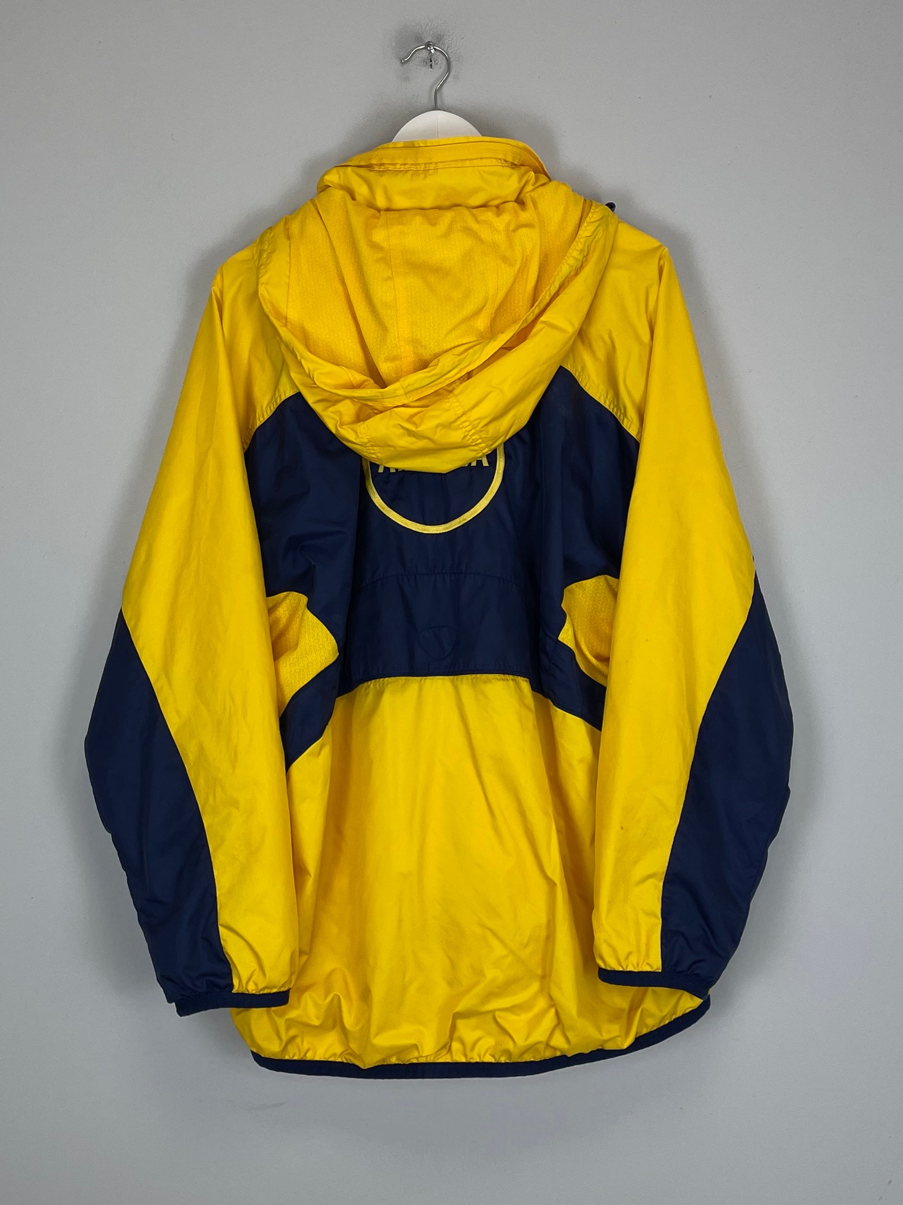 Shop 2001/02 CLUB AMERICA JACKET (M) NIKE, classic football shirts, vintage football shirts & retro soccer jerseys at Cult Kits