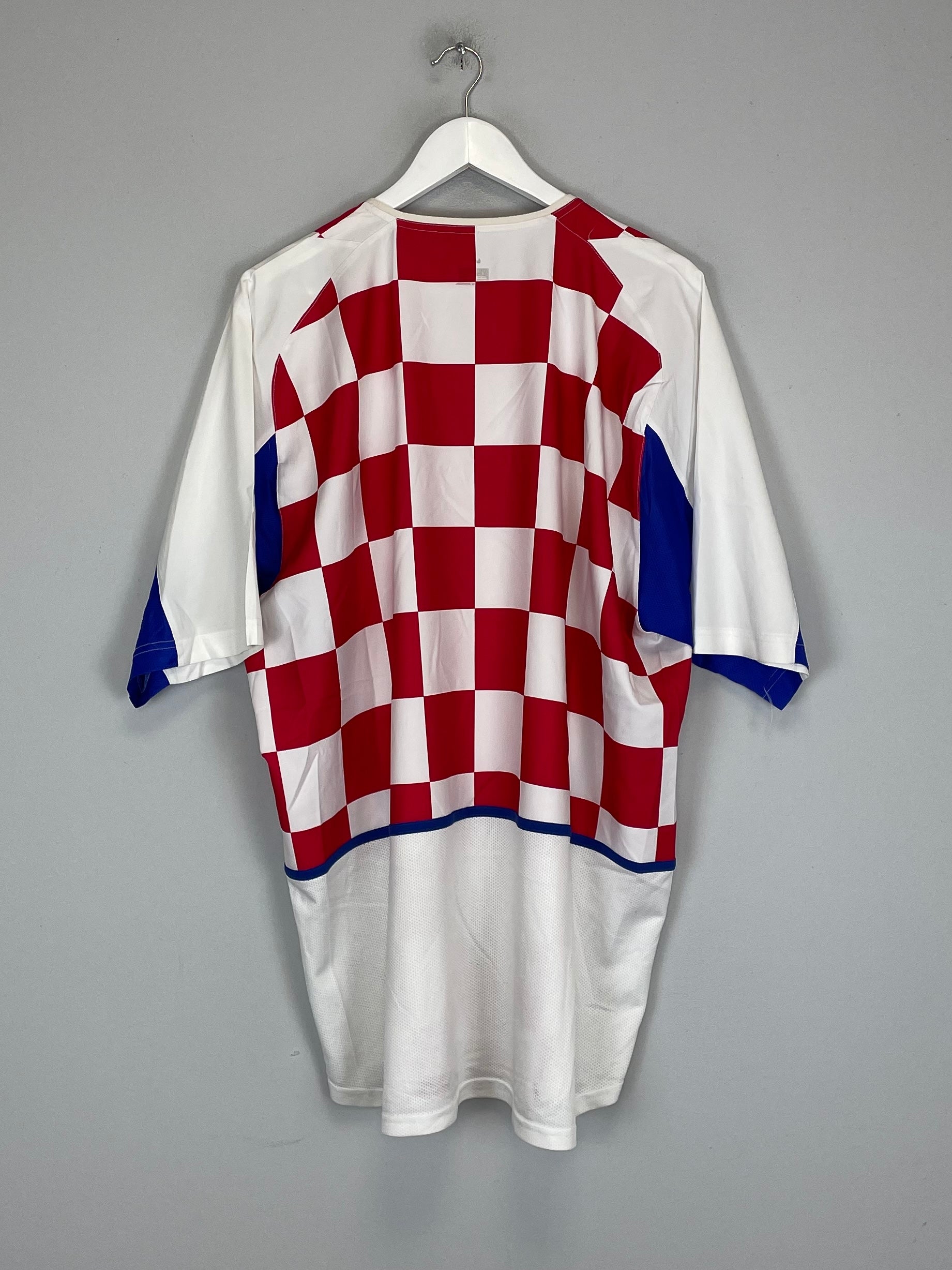 Shop 2002/04 CROATIA HOME SHIRT (XXL) NIKE, classic football shirts, vintage football shirts & retro soccer jerseys at Cult Kits