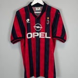 Shop 1995/96 AC MILAN HOME SHIRT (M) LOTTO, classic football shirts, vintage football shirts & retro soccer jerseys at Cult Kits