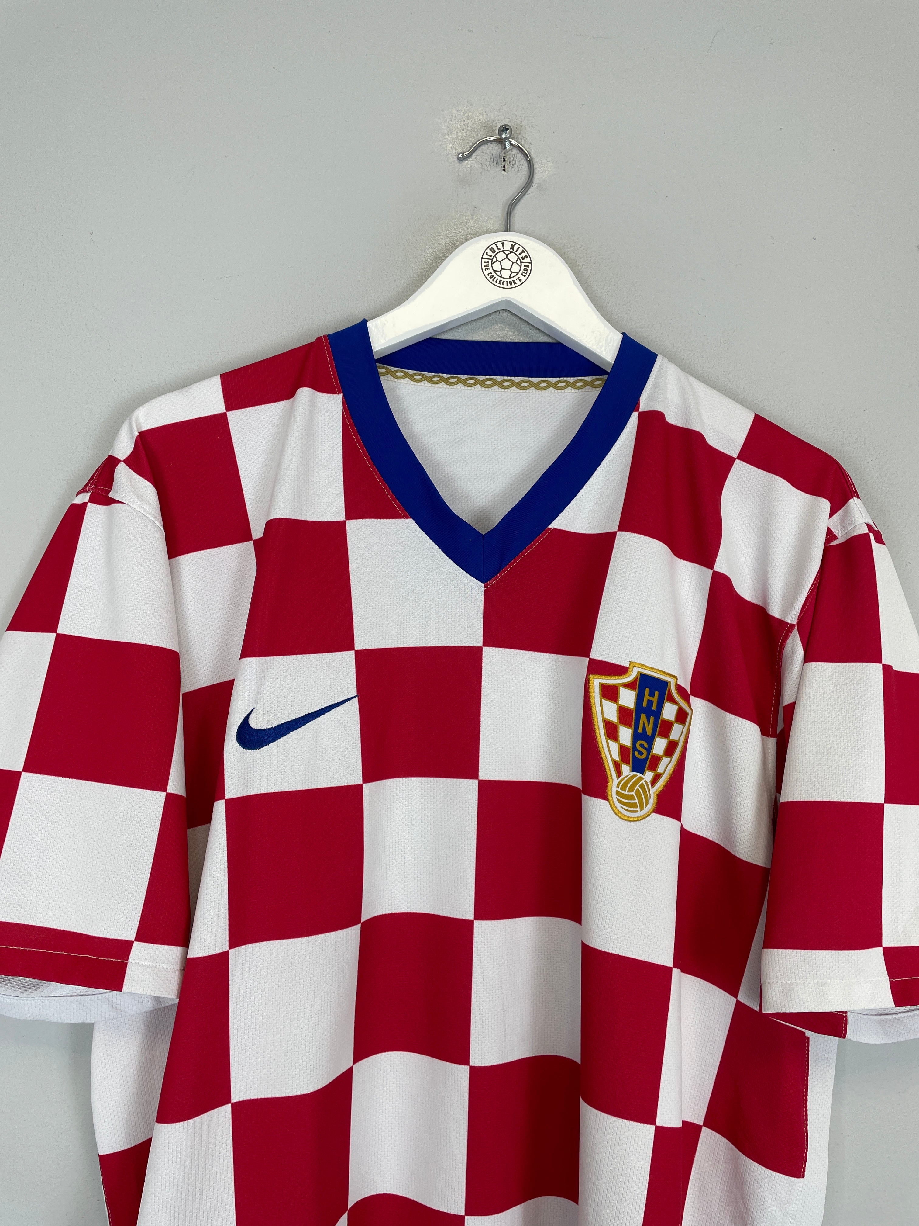 Shop 2008/09 CROATIA HOME SHIRT (XL) NIKE, classic football shirts, vintage football shirts & retro soccer jerseys at Cult Kits