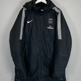 Shop 2014/15 PSG BENCHCOAT (XL) NIKE, classic football shirts, vintage football shirts & retro soccer jerseys at Cult Kits