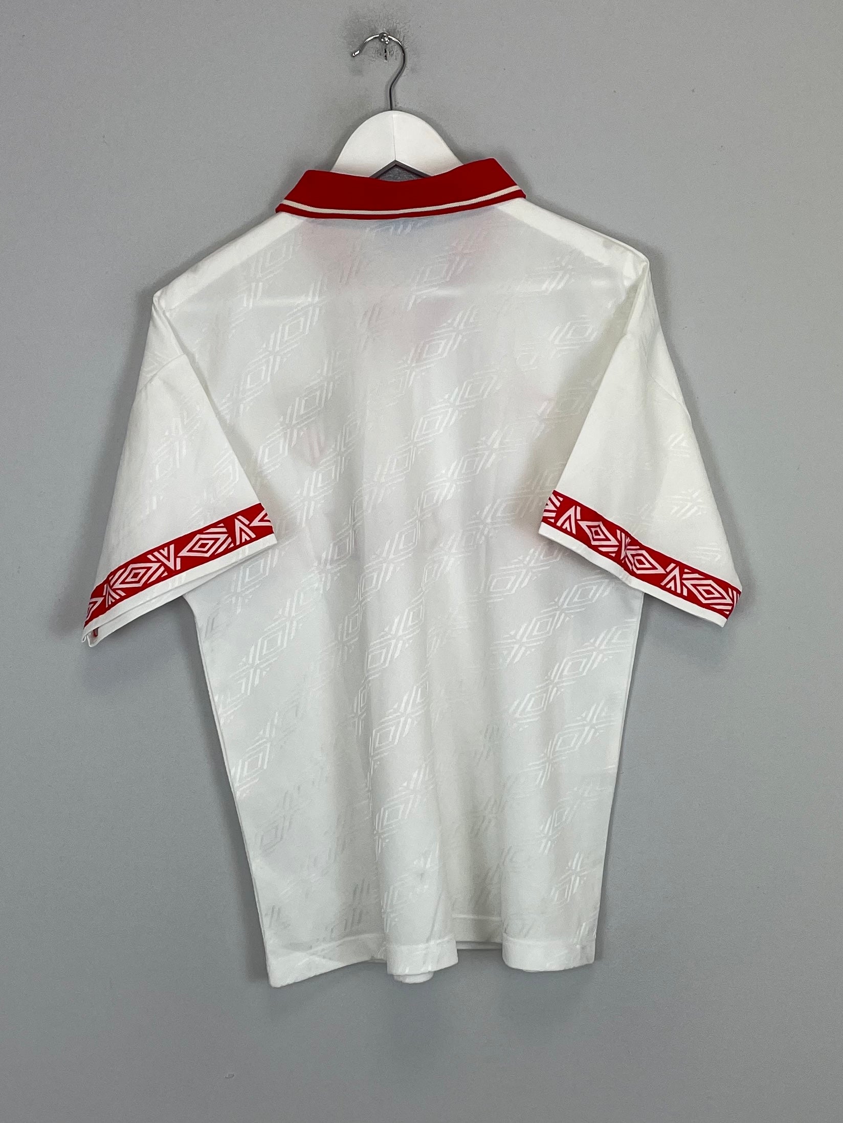 Shop 1994/95 SEVILLA HOME SHIRT (M) UMBRO, classic football shirts, vintage football shirts & retro soccer jerseys at Cult Kits