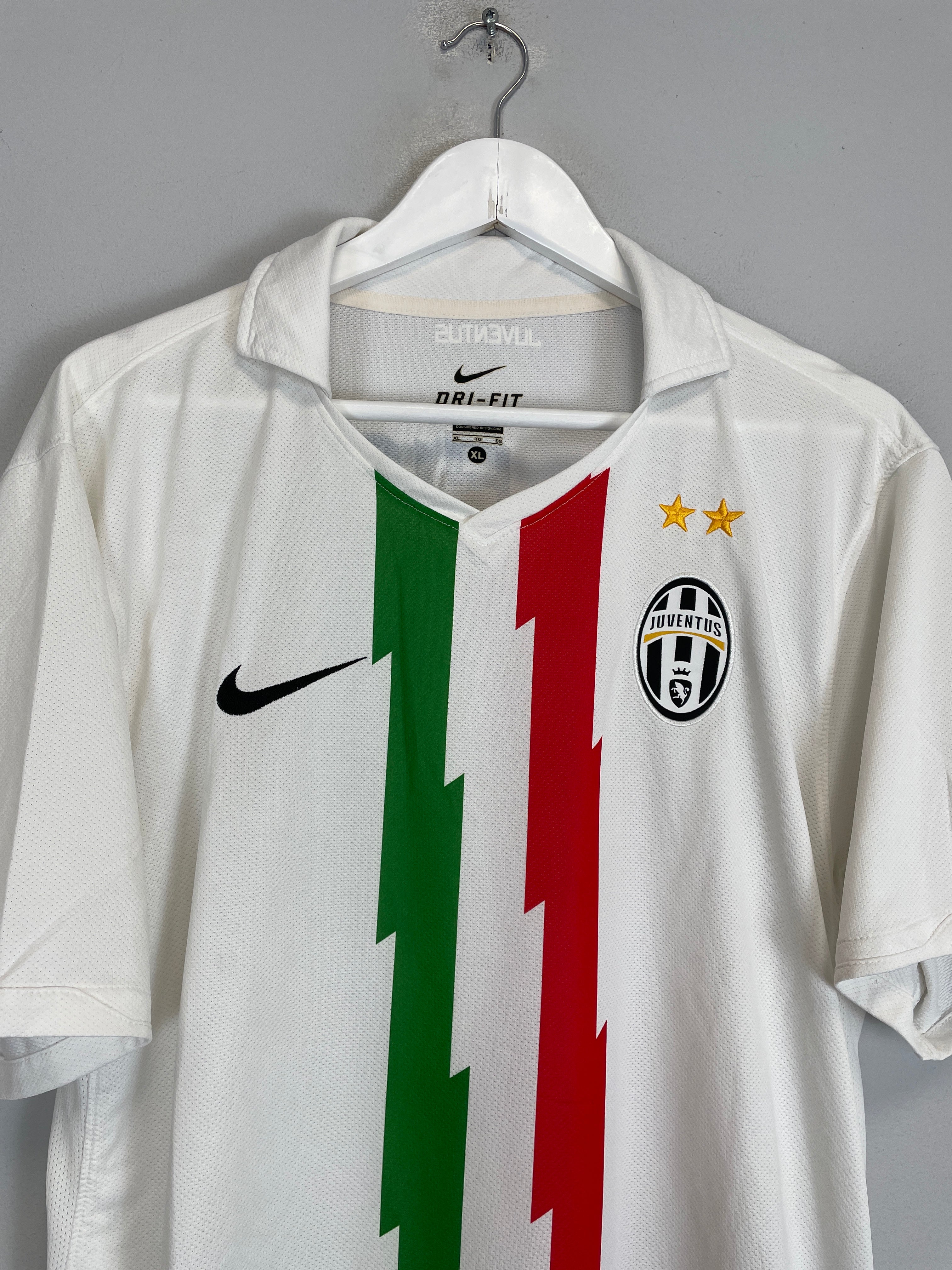 Shop 2010/11 JUVENTUS DEL PIERO #10 AWAY SHIRT (XL) NIKE, classic football shirts, vintage football shirts & retro soccer jerseys at Cult Kits