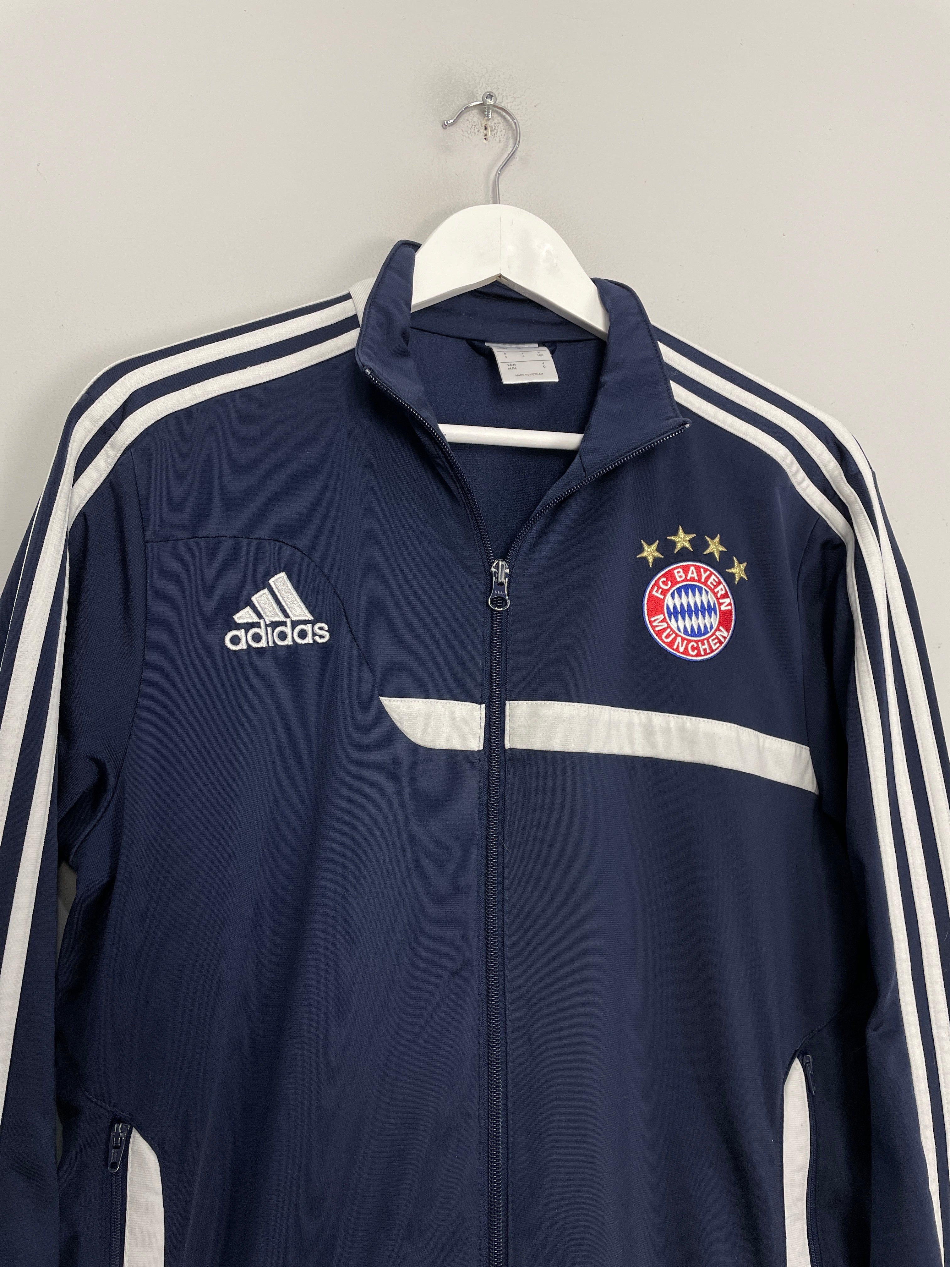 Shop 2013/14 BAYERN MUNICH TRACK JACKET (M) ADIDAS, classic football shirts, vintage football shirts & retro soccer jerseys at Cult Kits