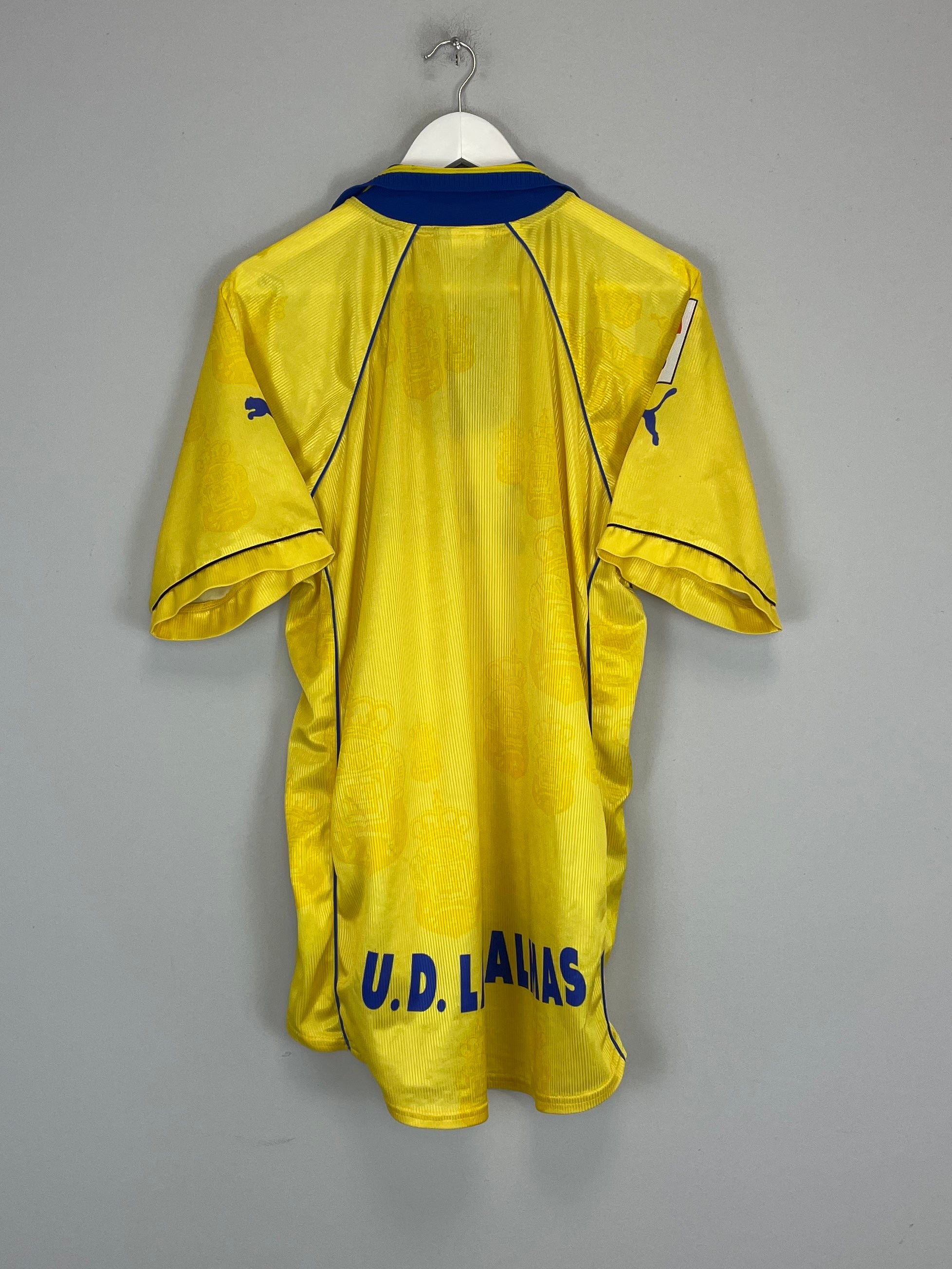 Shop 1997/98 LAS PALMAS HOME SHIRT (XL) PUMA, classic football shirts, vintage football shirts & retro soccer jerseys at Cult Kits