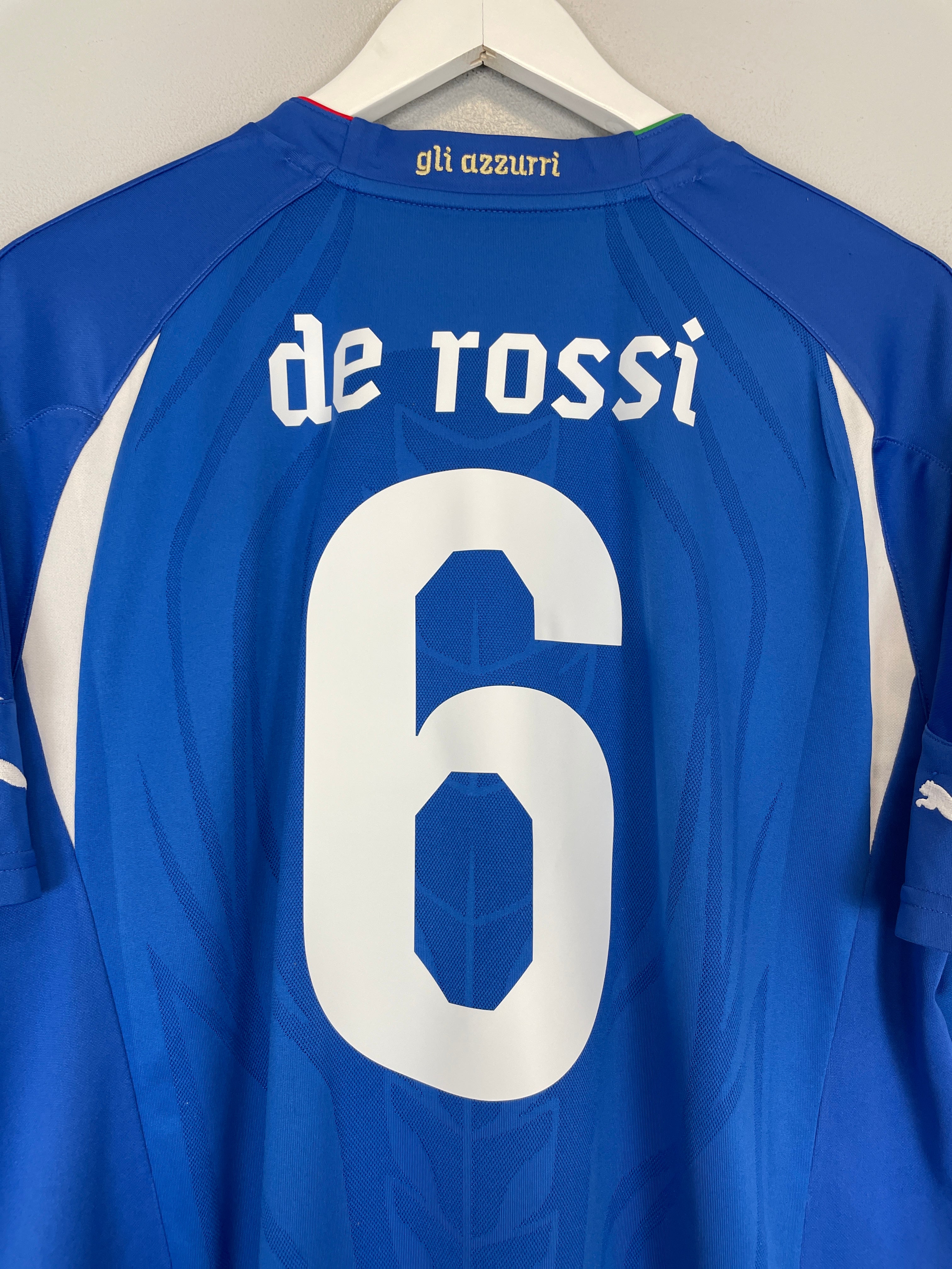 Shop 2010/12 ITALY DE ROSSI #6 HOME SHIRT (XL) PUMA, classic football shirts, vintage football shirts & retro soccer jerseys at Cult Kits