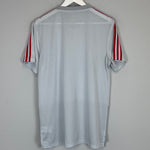 Shop 2018/19 MANCHESTER UNITED TRAINING SHIRT (M) ADIDAS, classic football shirts, vintage football shirts & retro soccer jerseys at Cult Kits
