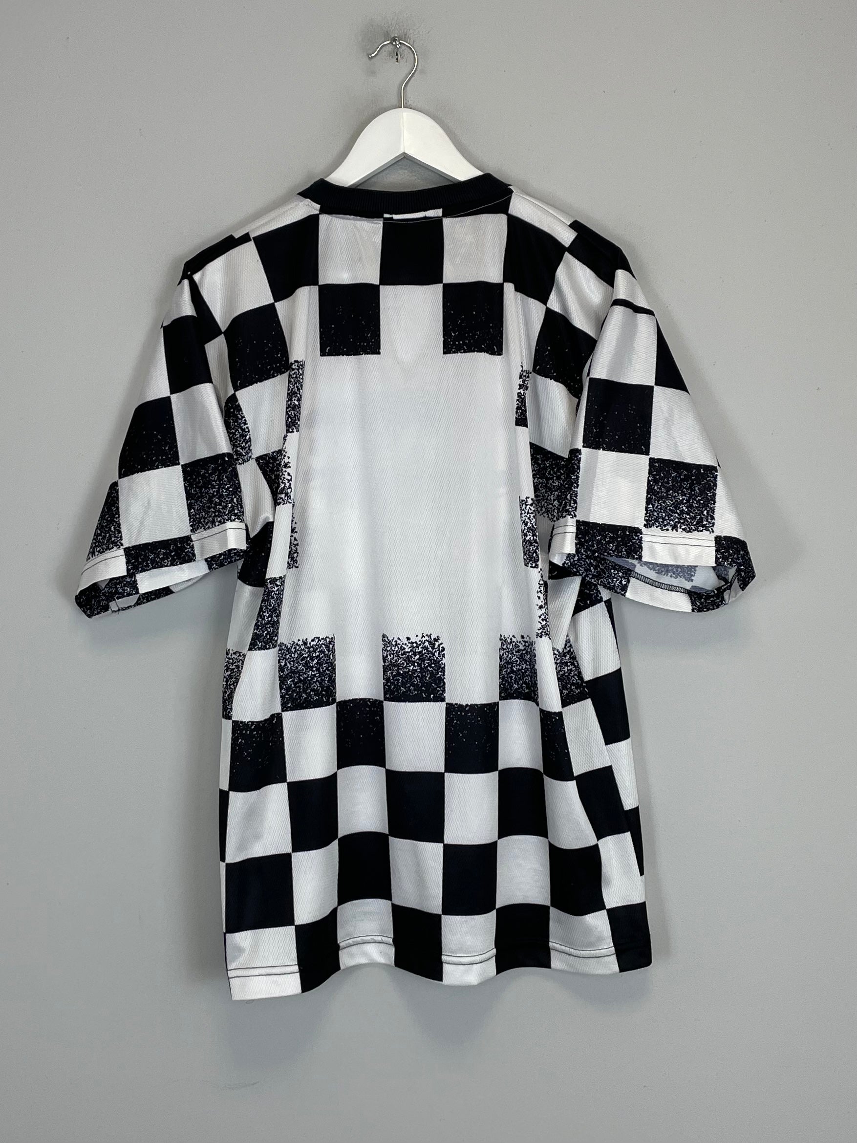 Shop 1994/96 BOAVISTA HOME SHIRT (L) DIADORA, classic football shirts, vintage football shirts & retro soccer jerseys at Cult Kits