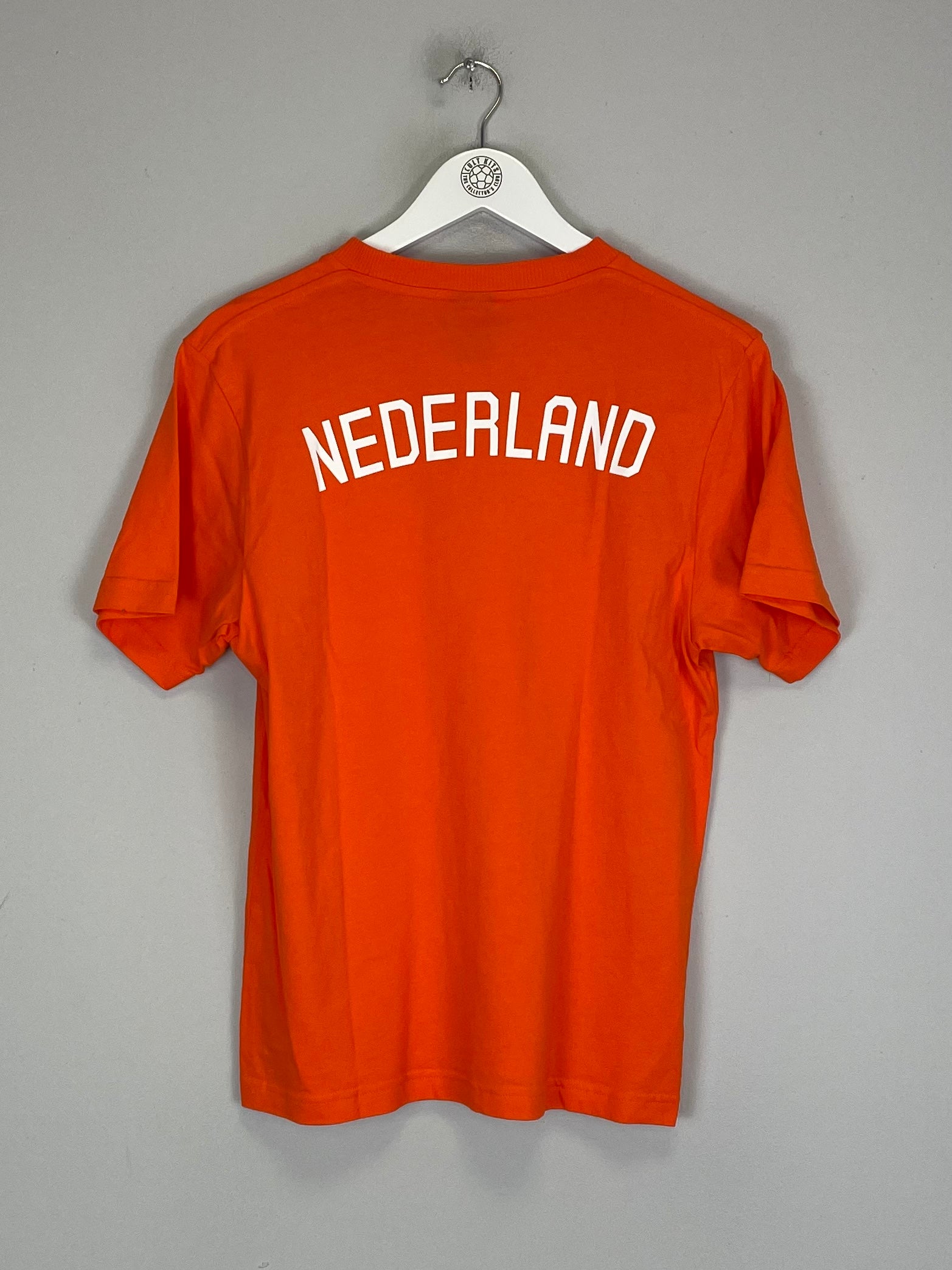 Shop 2014 NETHERLANDS T-SHIRT (M) NIKE, classic football shirts, vintage football shirts & retro soccer jerseys at Cult Kits