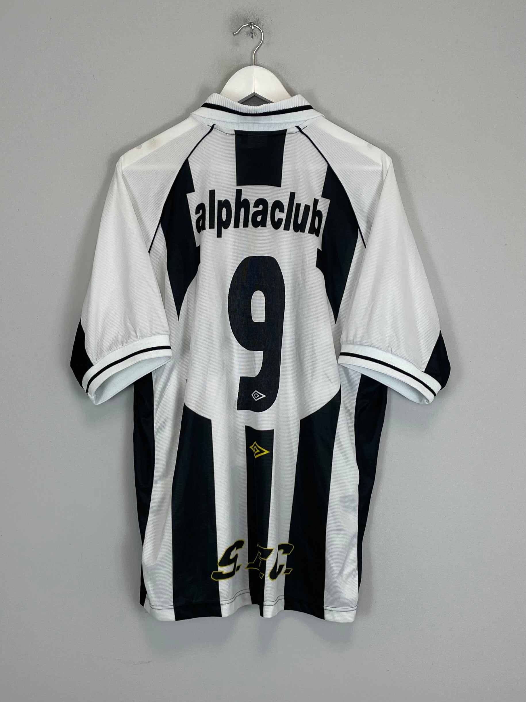 Shop 2000 SANTOS #9 HOME SHIRT (XL) UMBRO, classic football shirts, vintage football shirts & retro soccer jerseys at Cult Kits